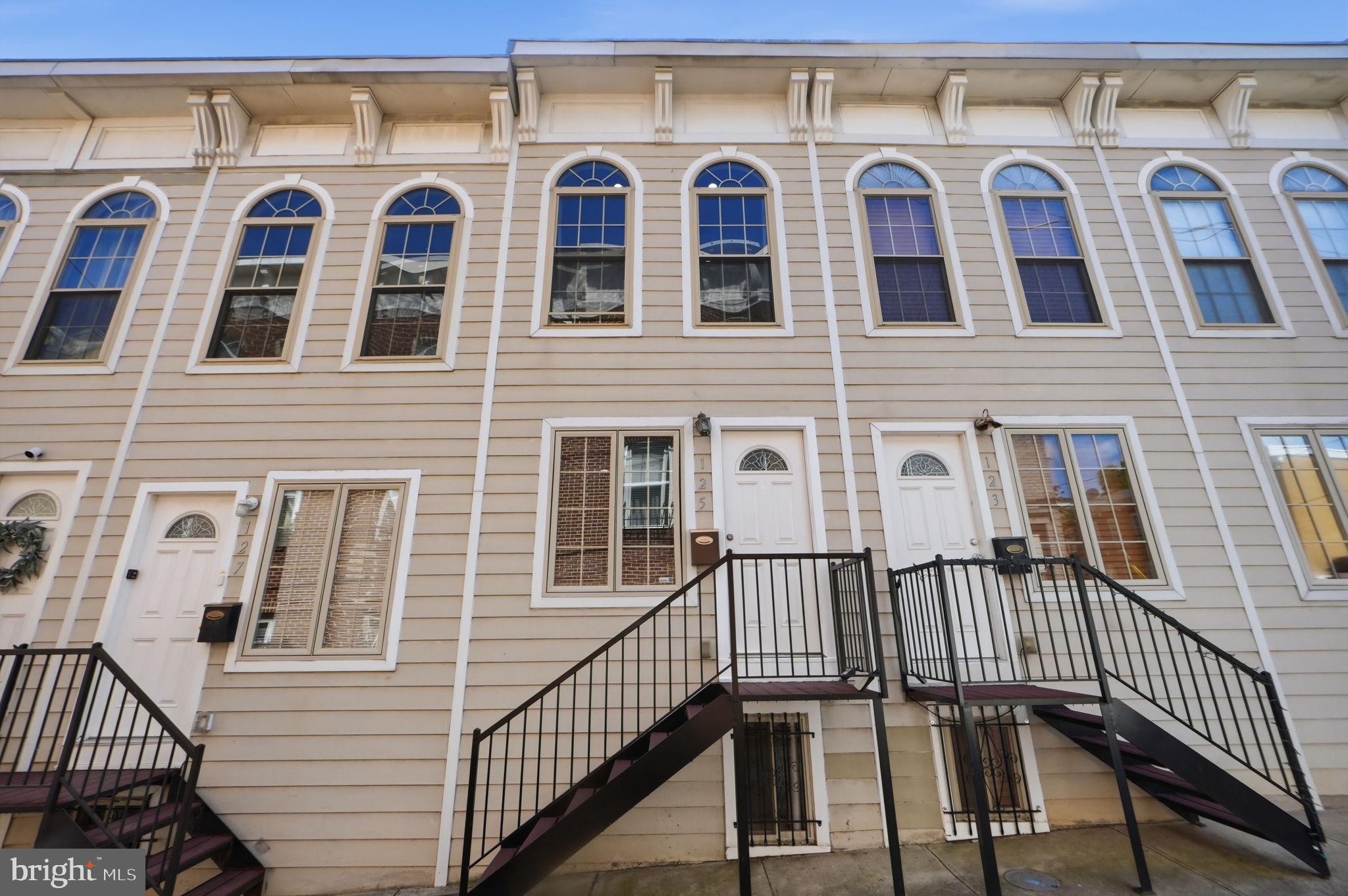 125 N DUNCAN STREET