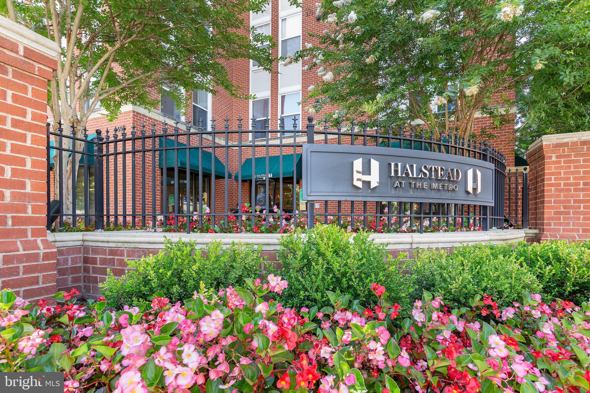 HALSTEAD AT THE METRO - Residential