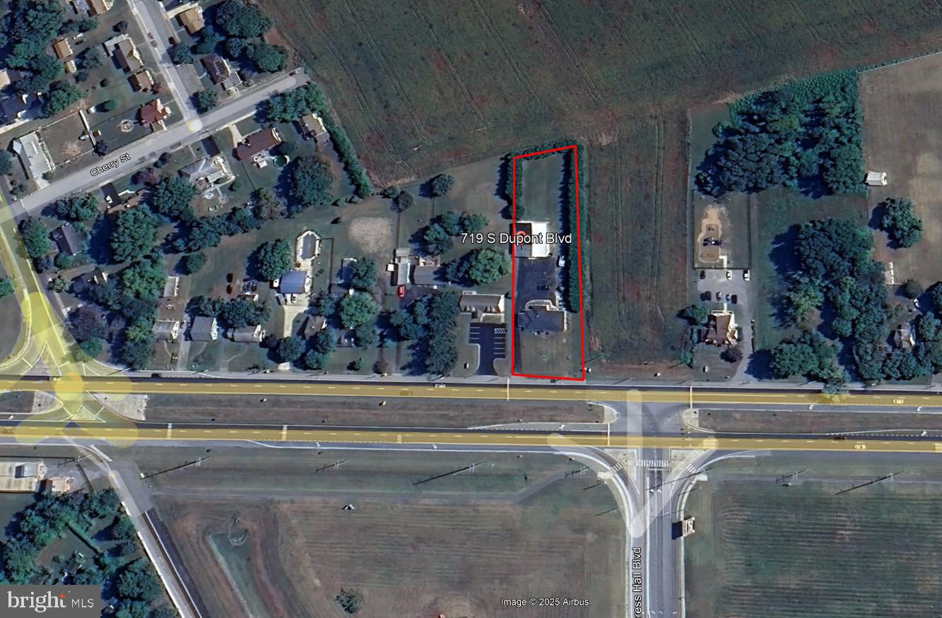 719 S DUPONT BOULEVARD
