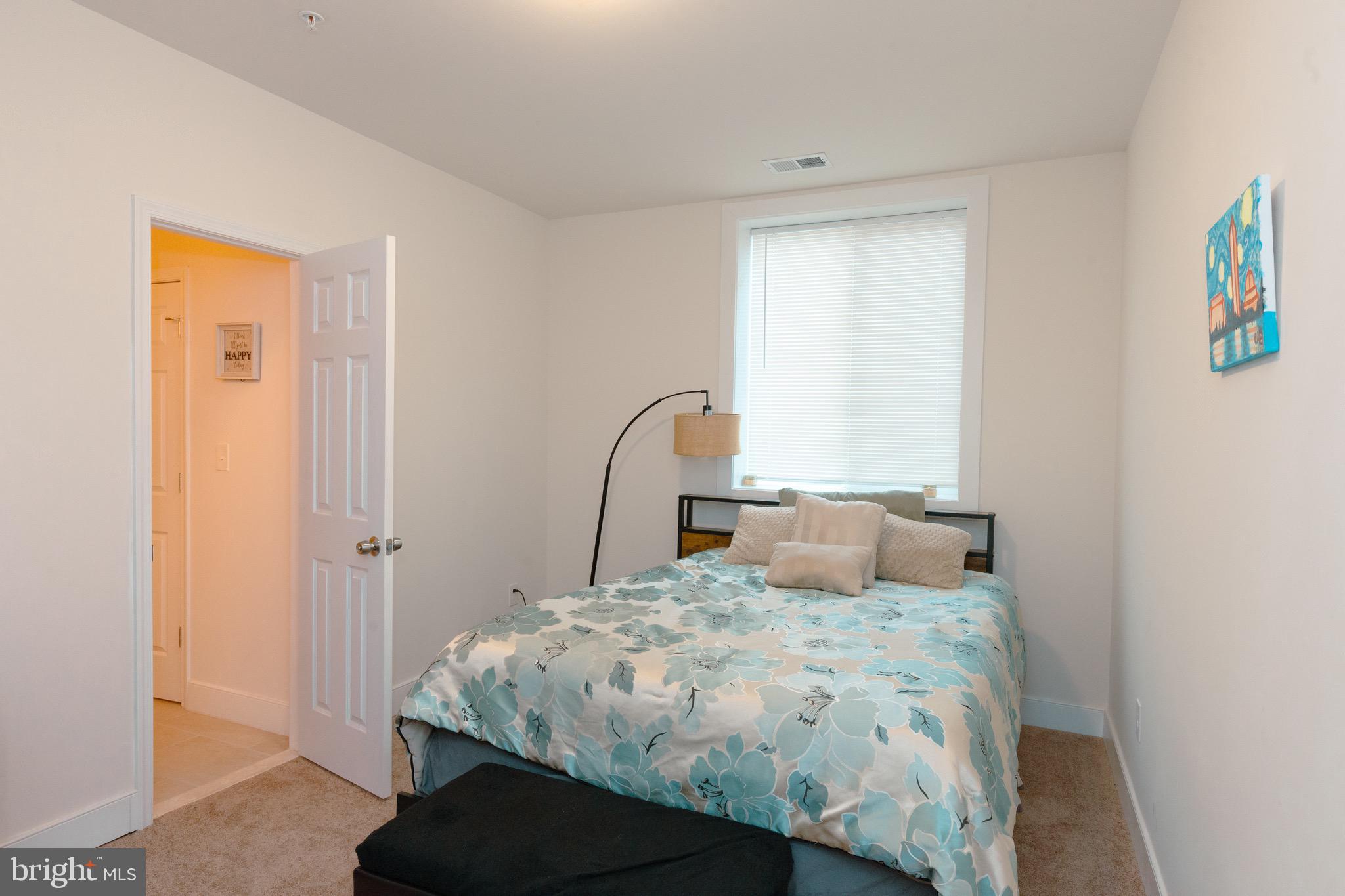 RIVERDALE - Residential Lease