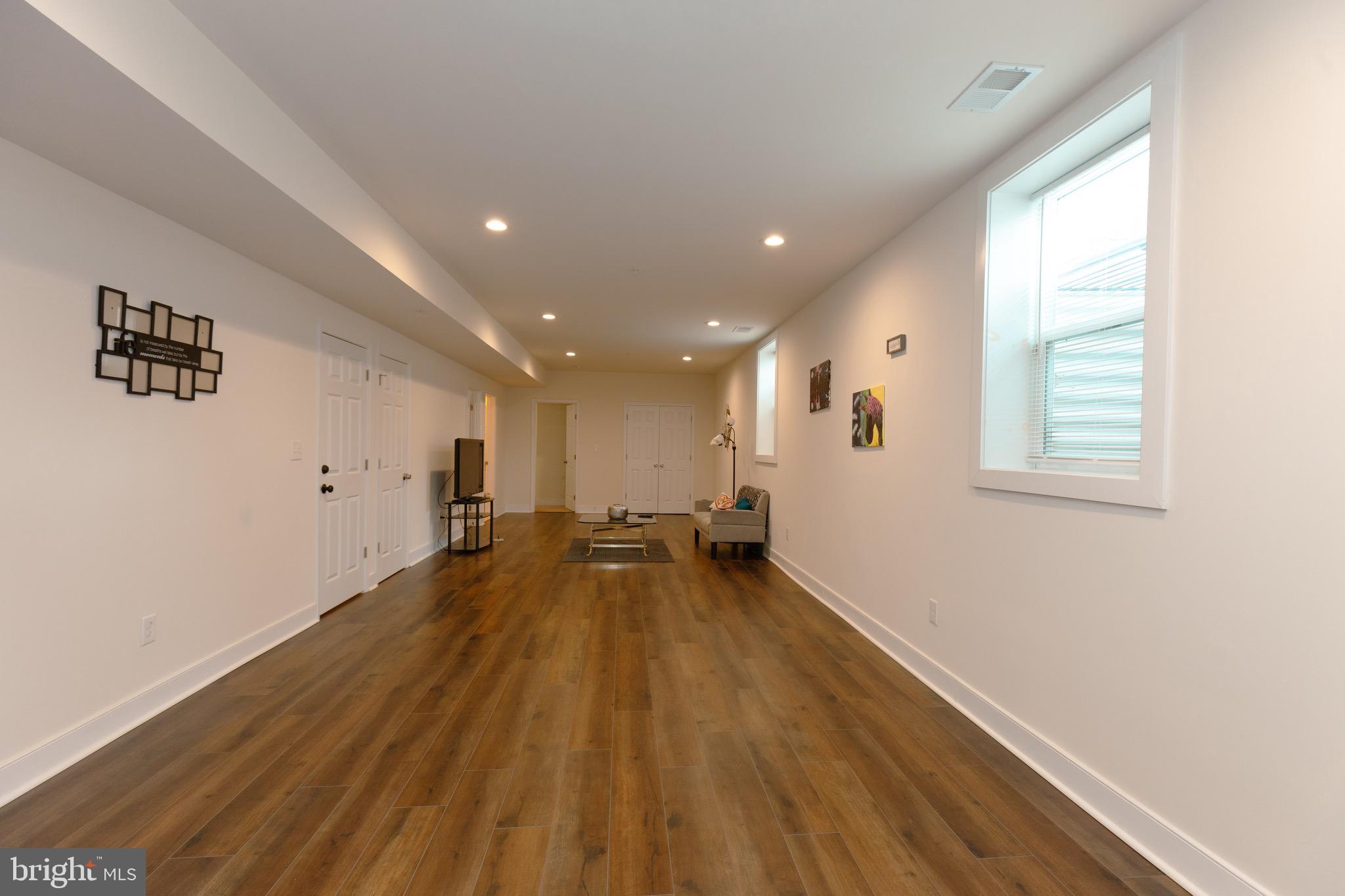 RIVERDALE - Residential Lease