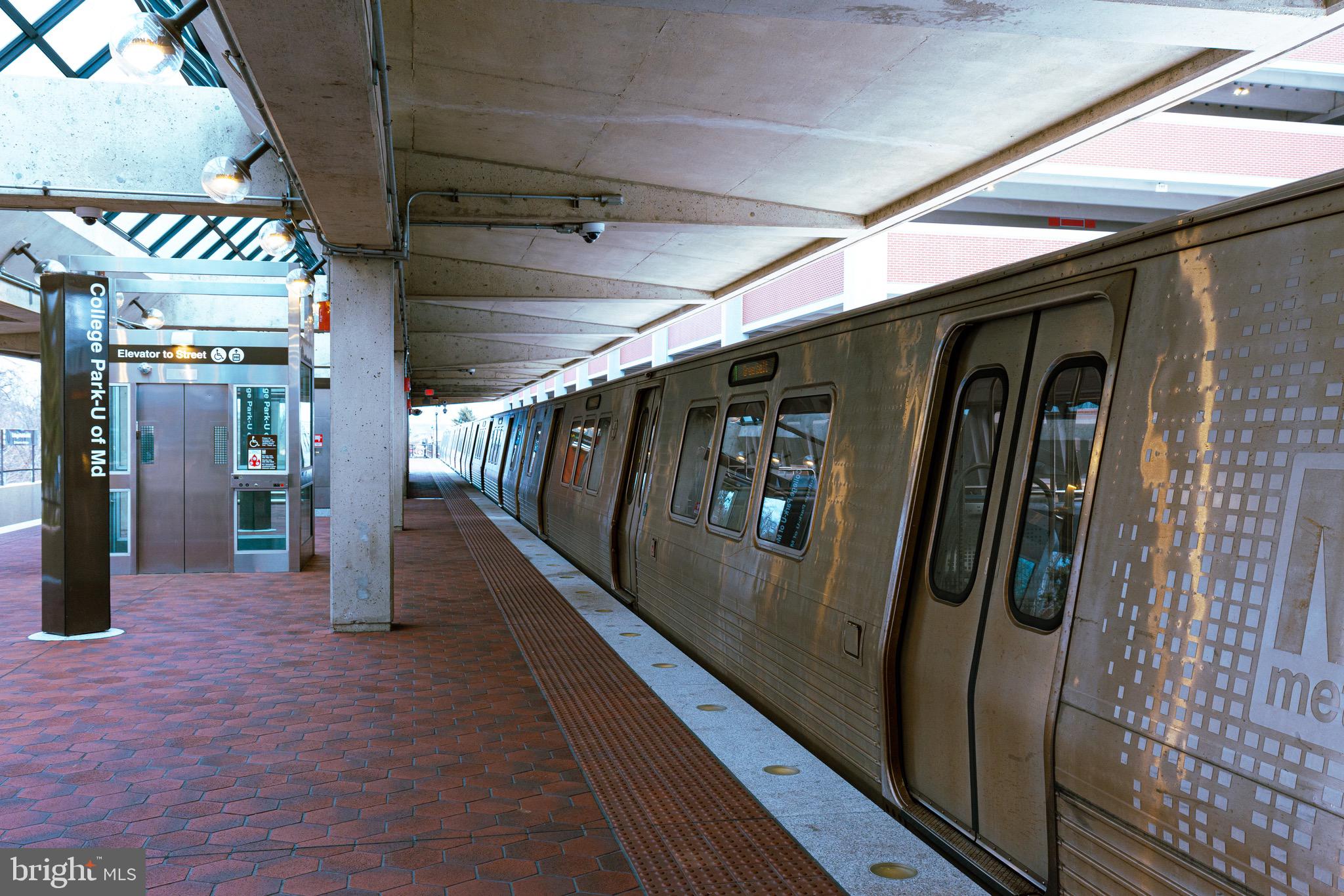 RIVERDALE - Residential Lease