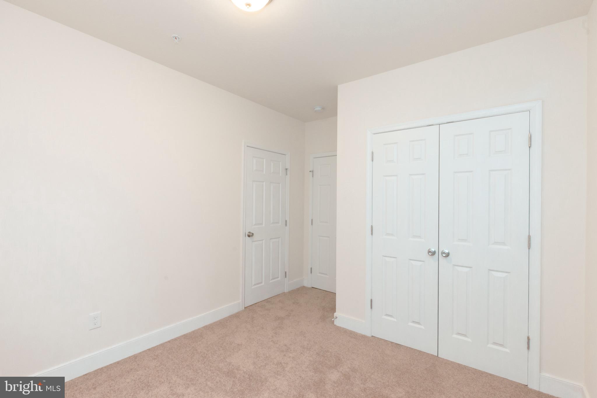 RIVERDALE - Residential Lease