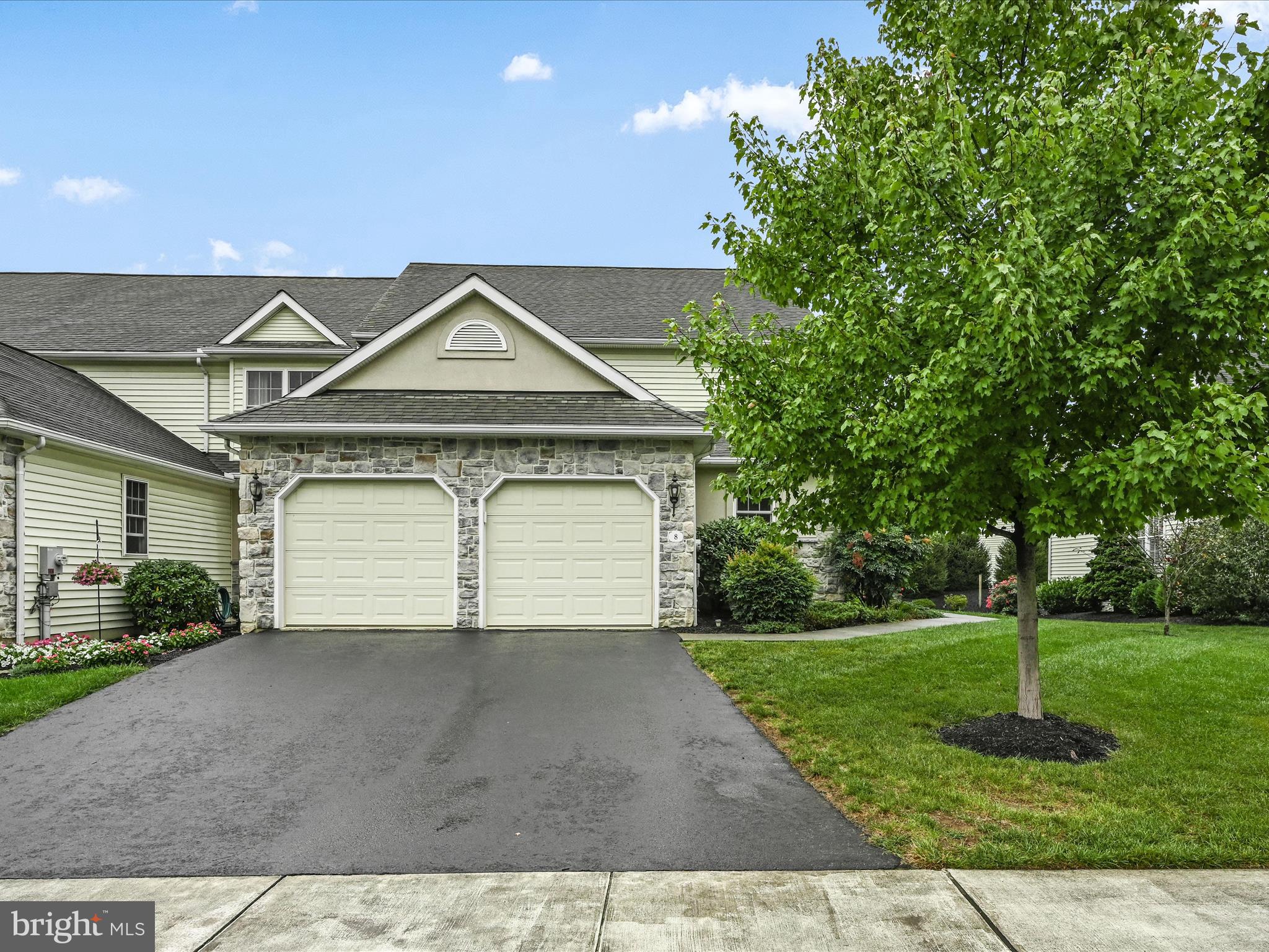 REGENTS PARK - Residential