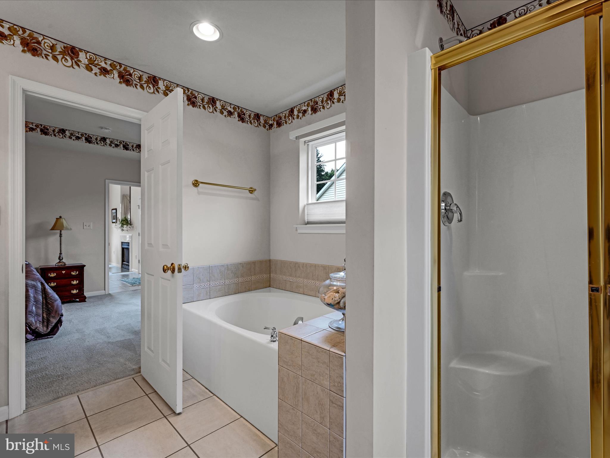 REGENTS PARK - Residential