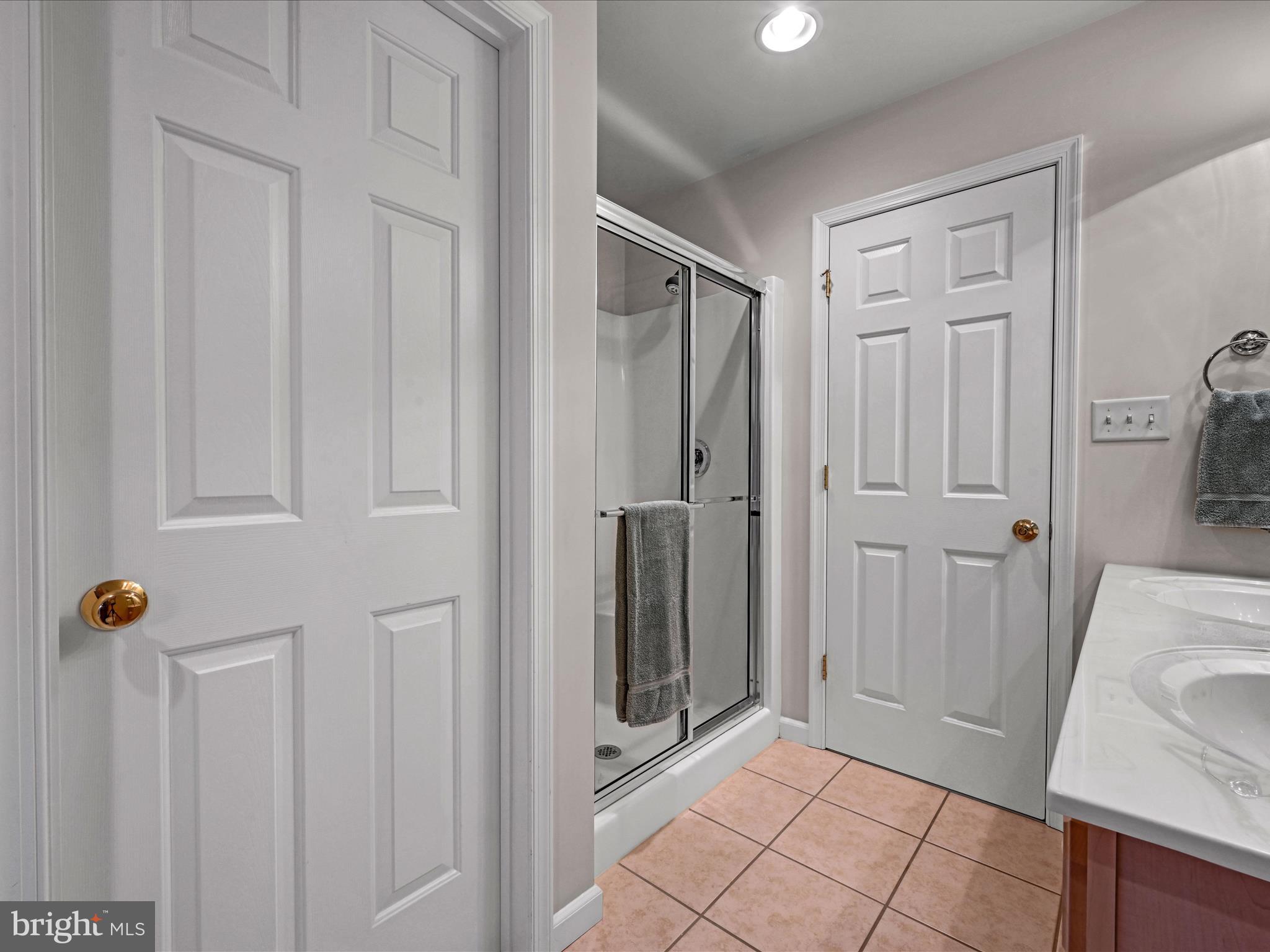 REGENTS PARK - Residential