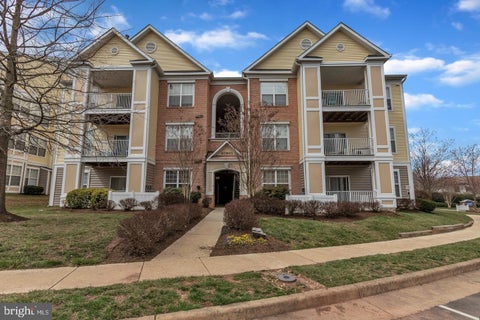 Condo For Rent - 20901 Cedarpost Square #302ASHBURN<br/> ASHBURN, VA 20147