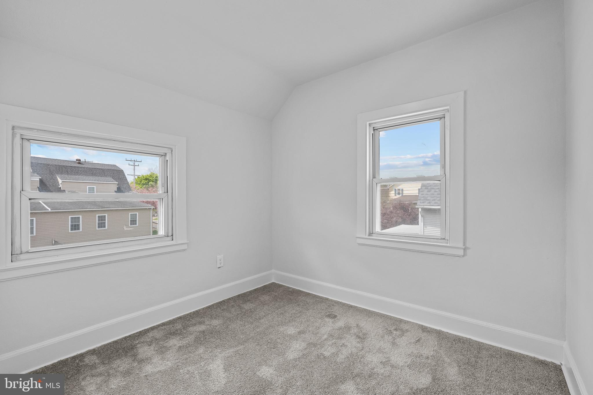 OSBORN TRACK - Residential