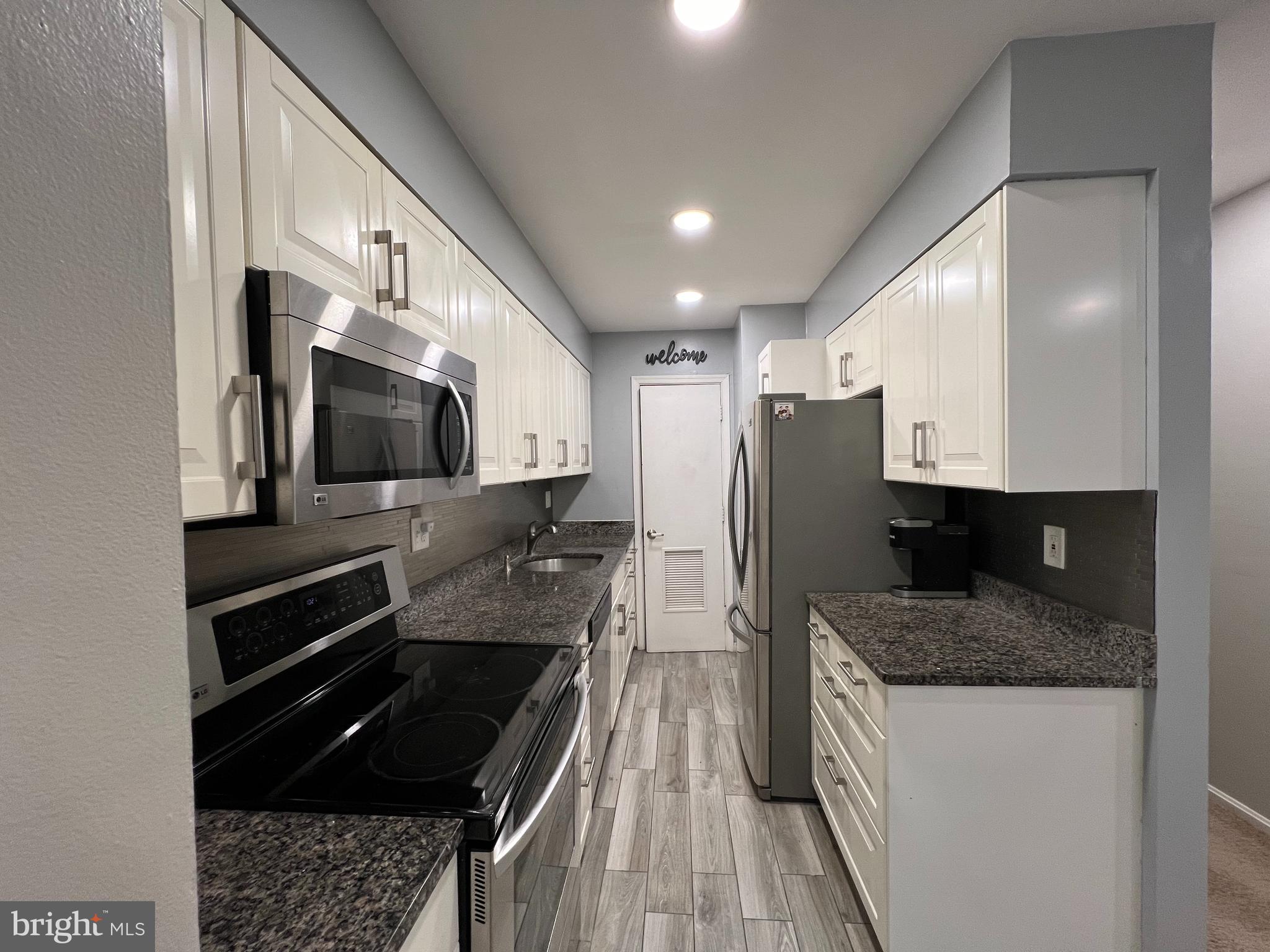 CARDINAL FOREST - Residential Lease