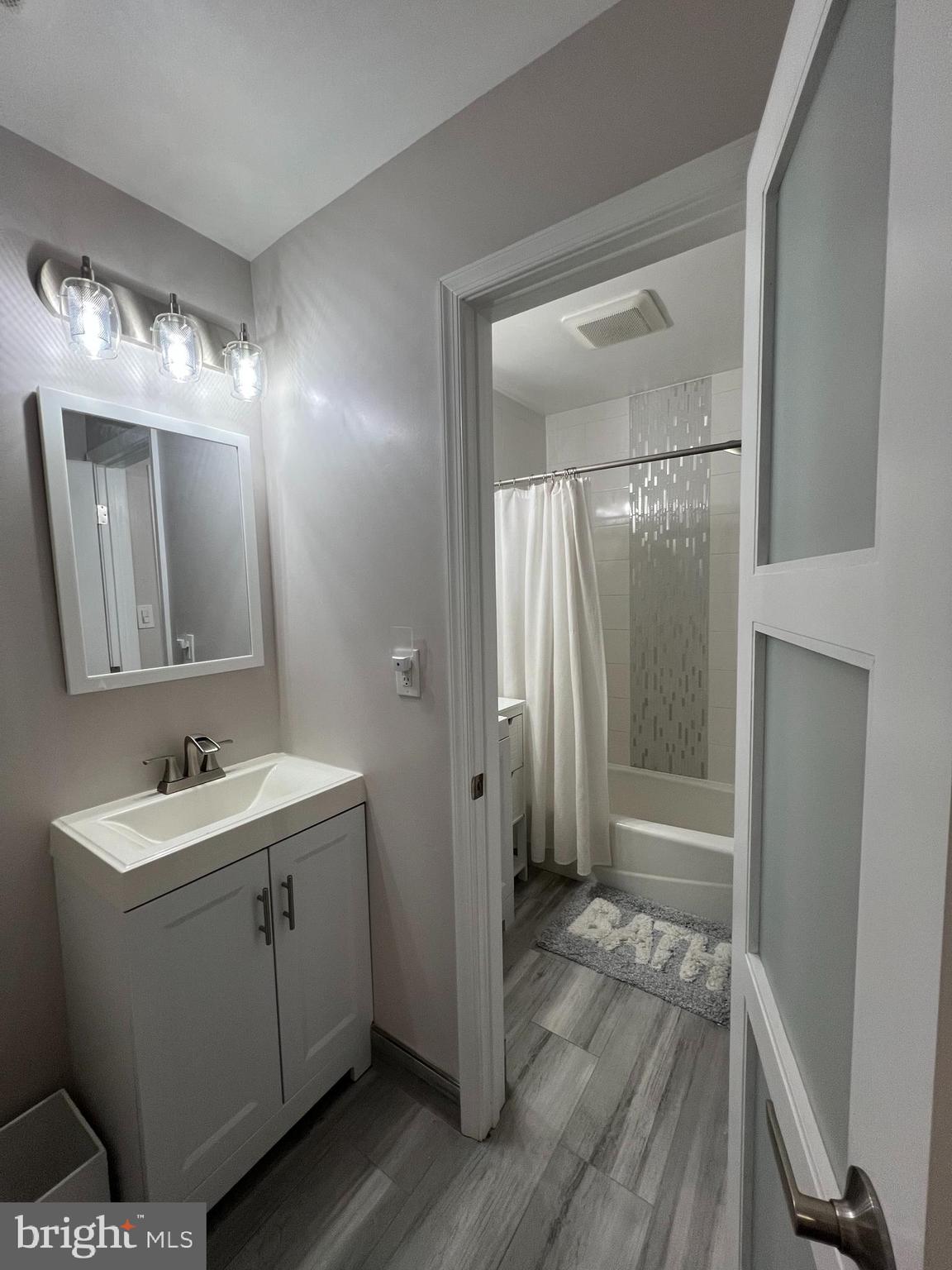 CARDINAL FOREST - Residential Lease