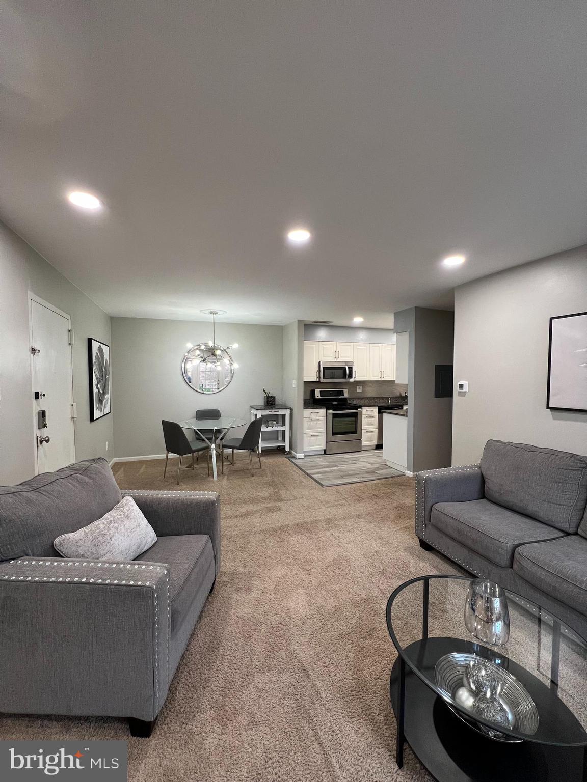 CARDINAL FOREST - Residential Lease