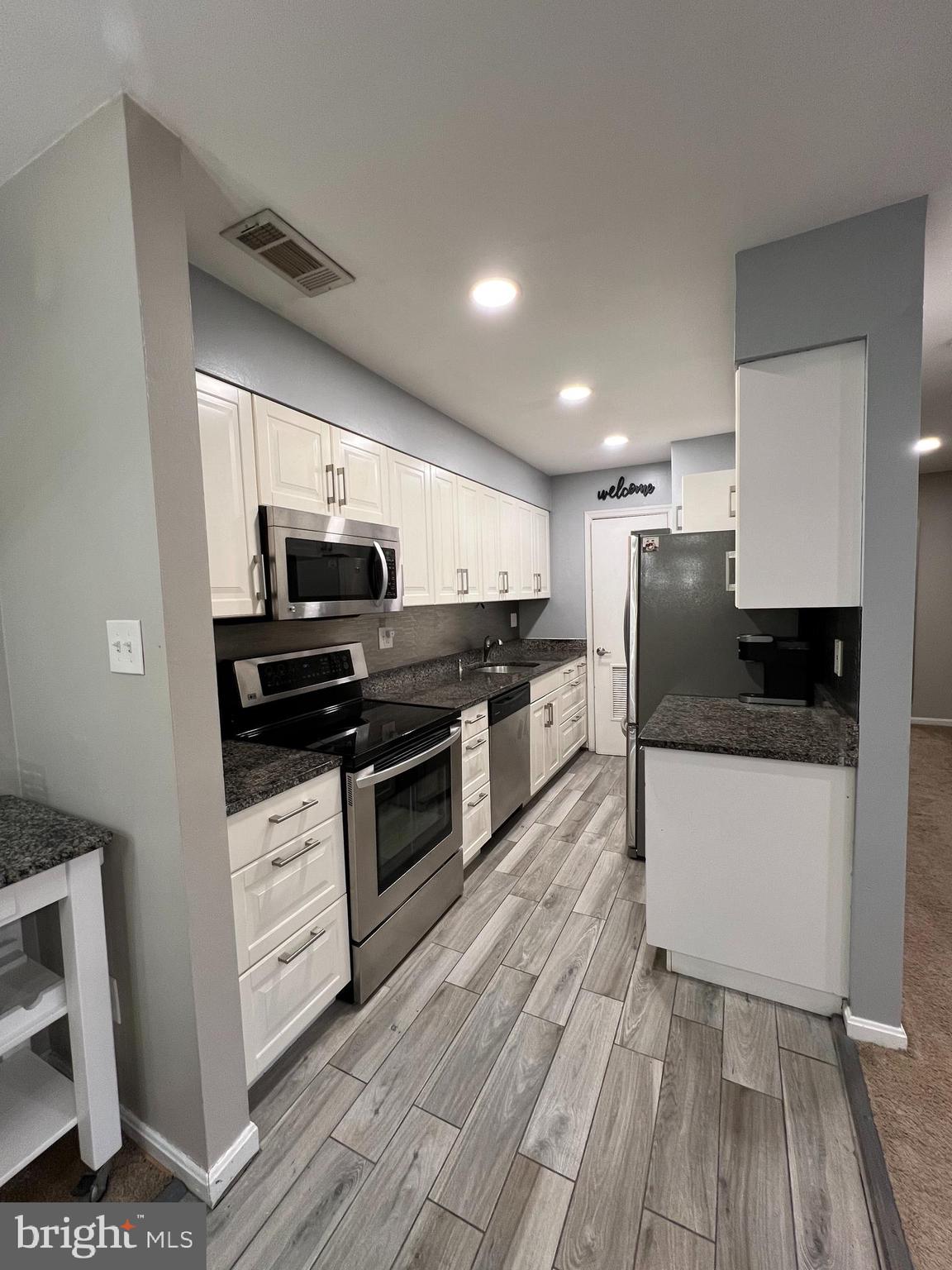 CARDINAL FOREST - Residential Lease