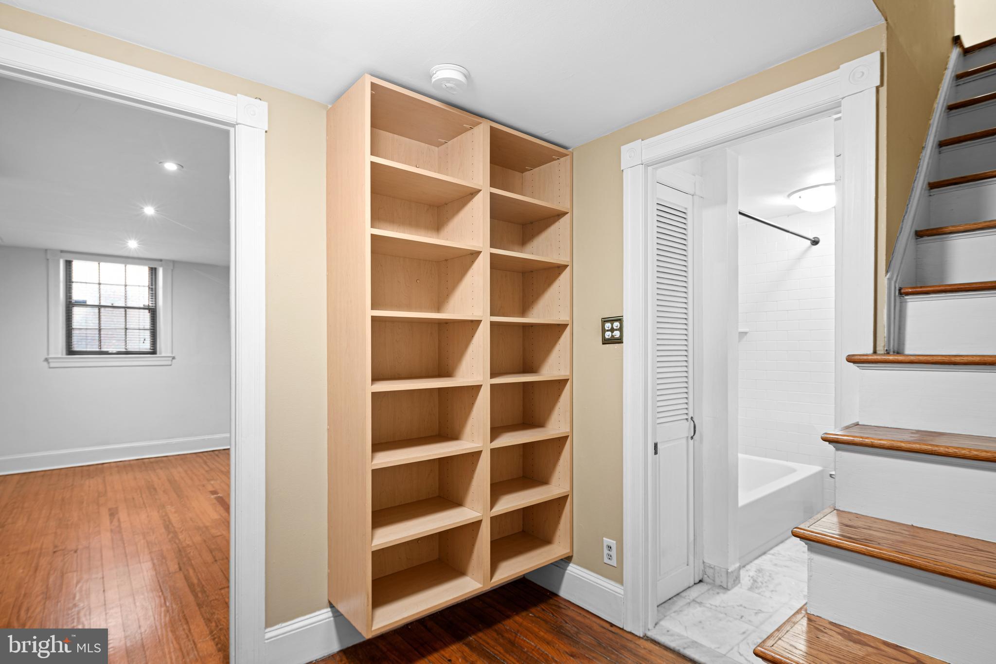 WASHINGTON SQ WEST - Residential