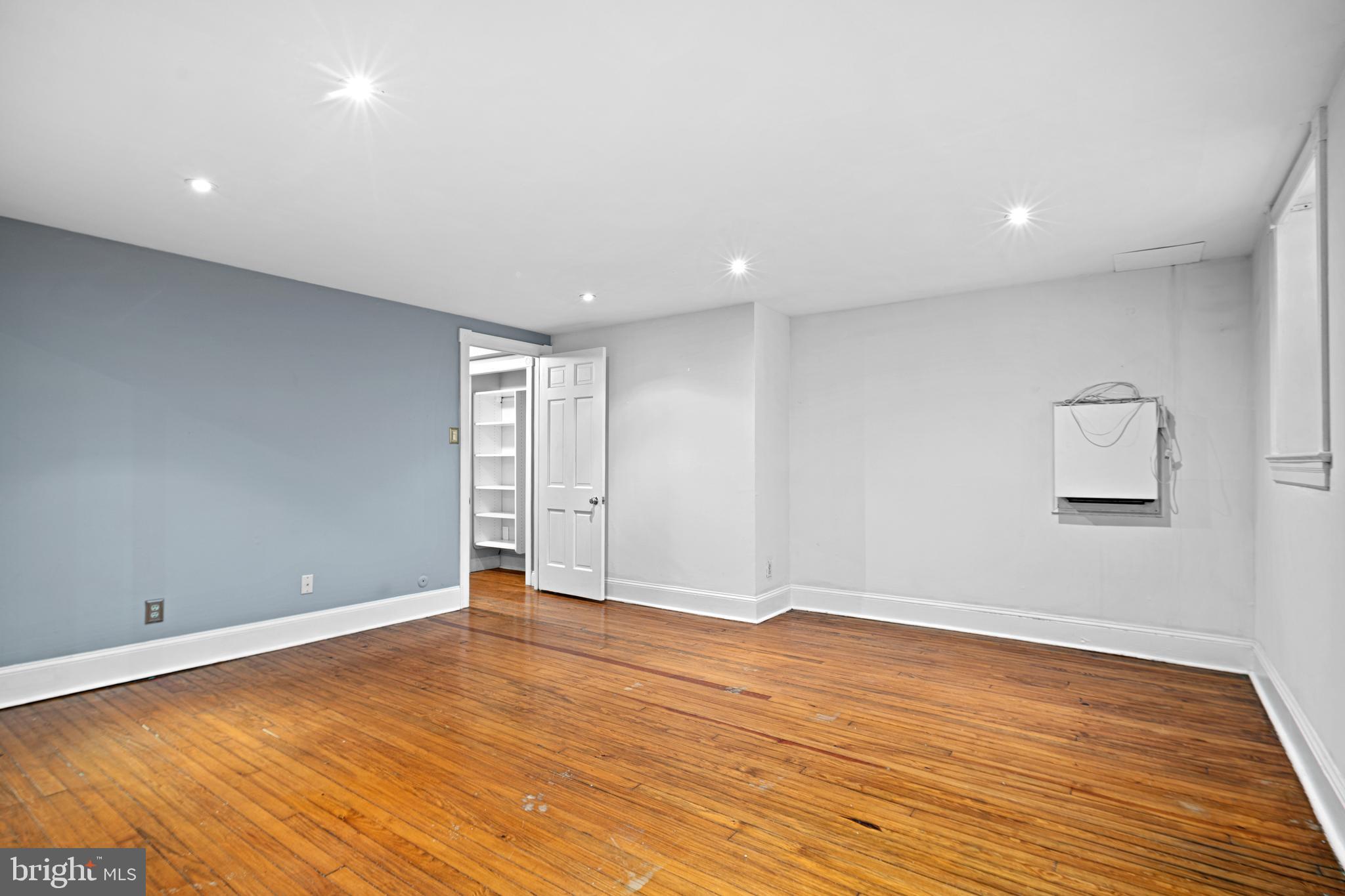 WASHINGTON SQ WEST - Residential