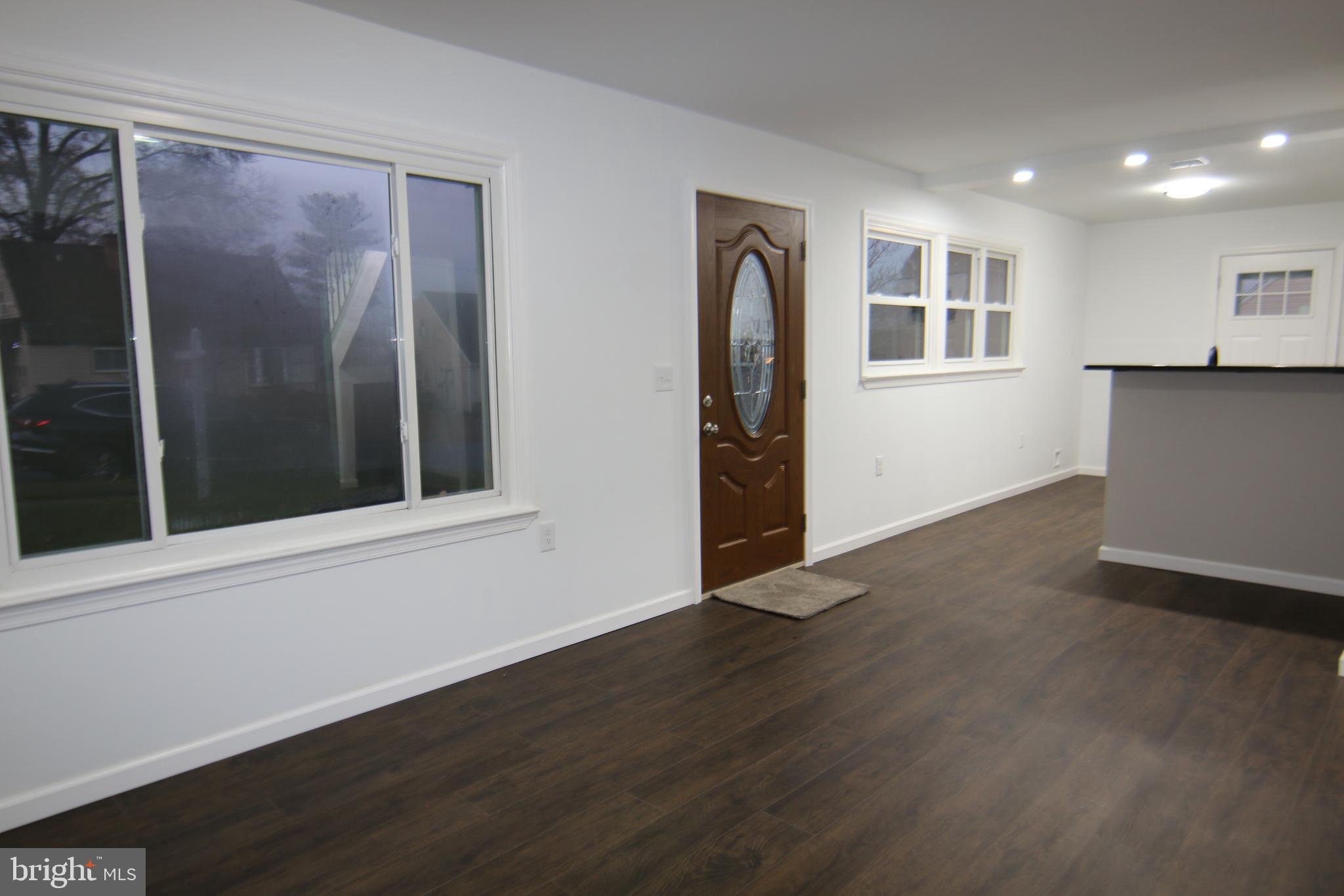 OAK HILLS - Residential