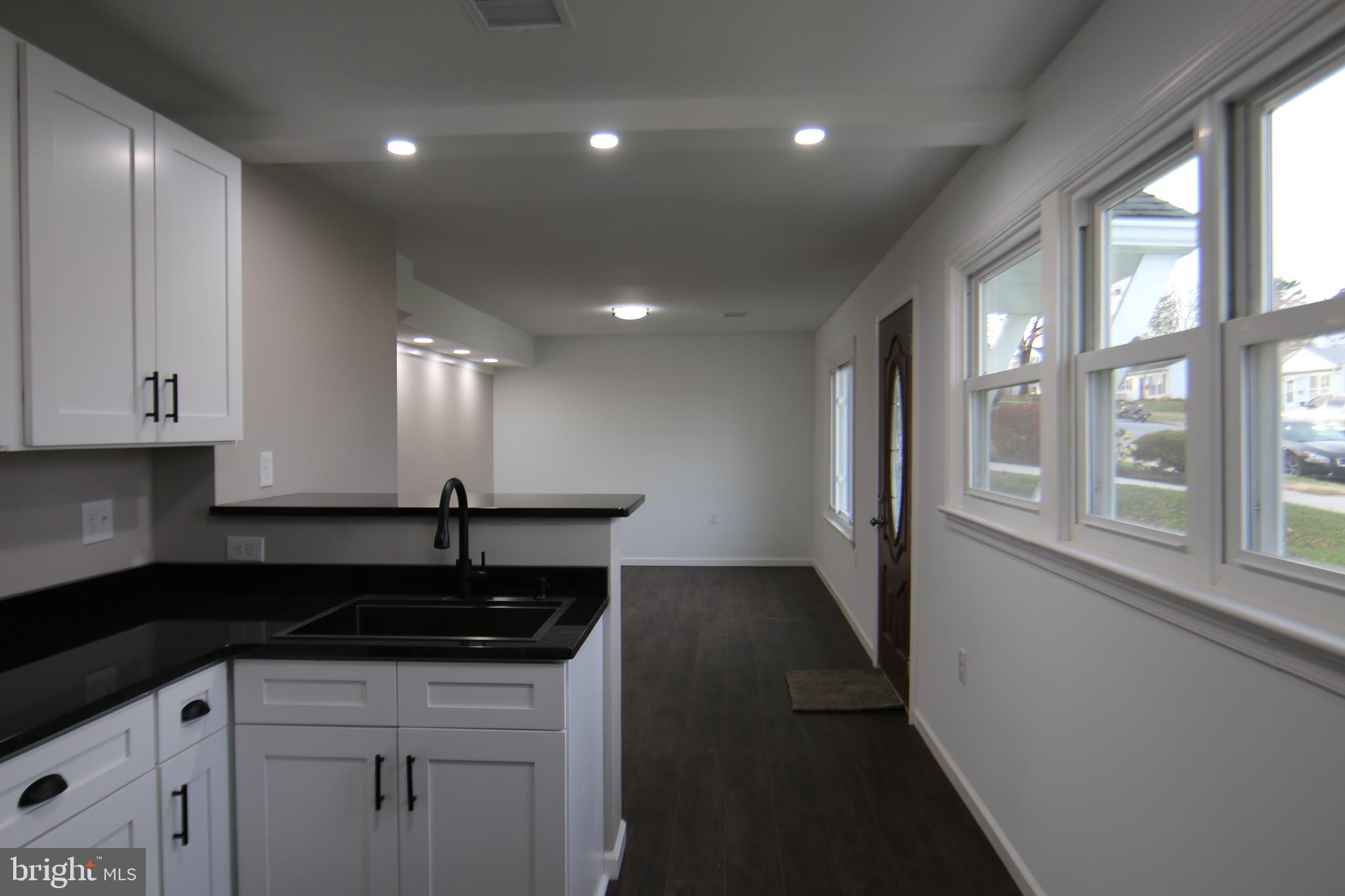 OAK HILLS - Residential