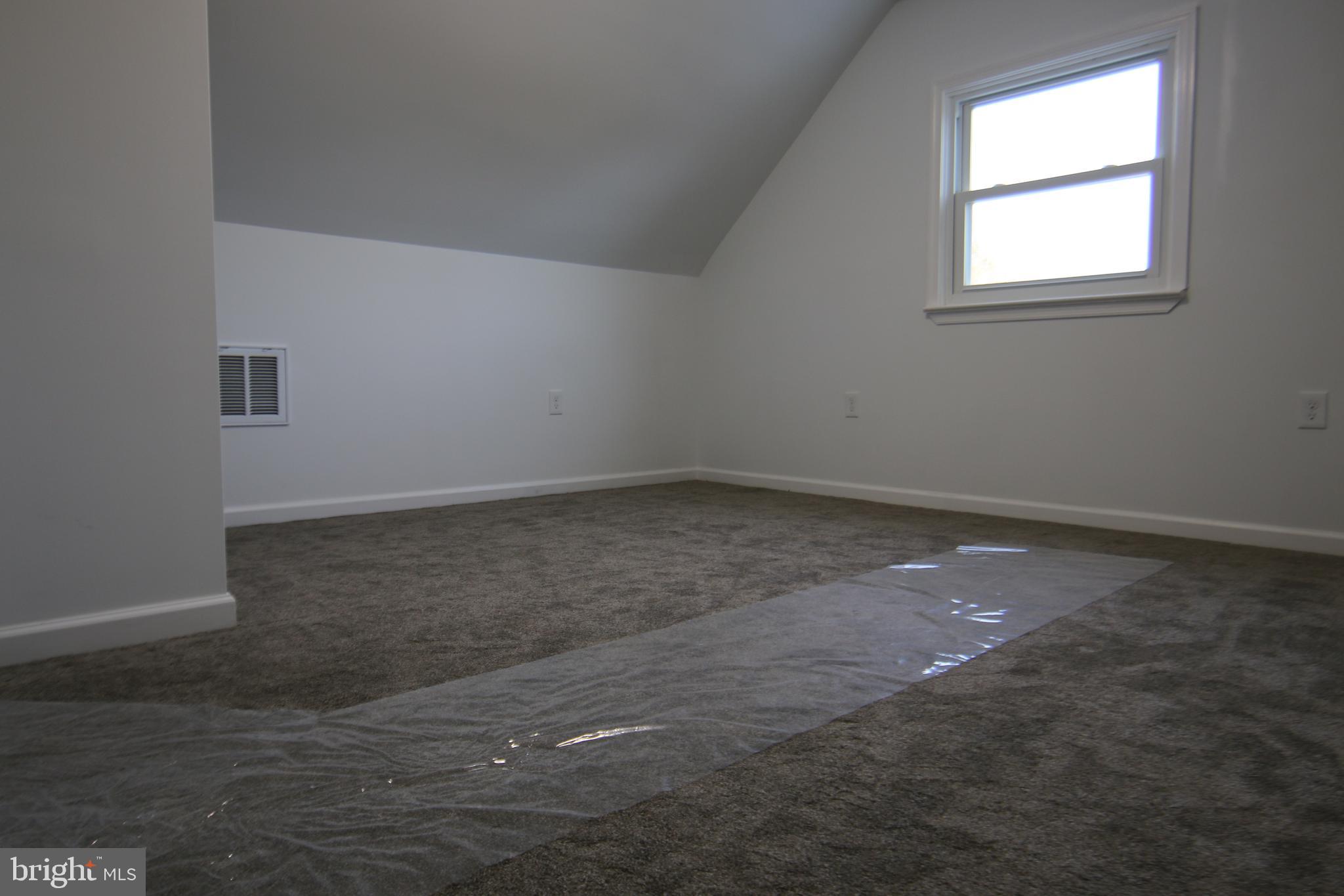 OAK HILLS - Residential