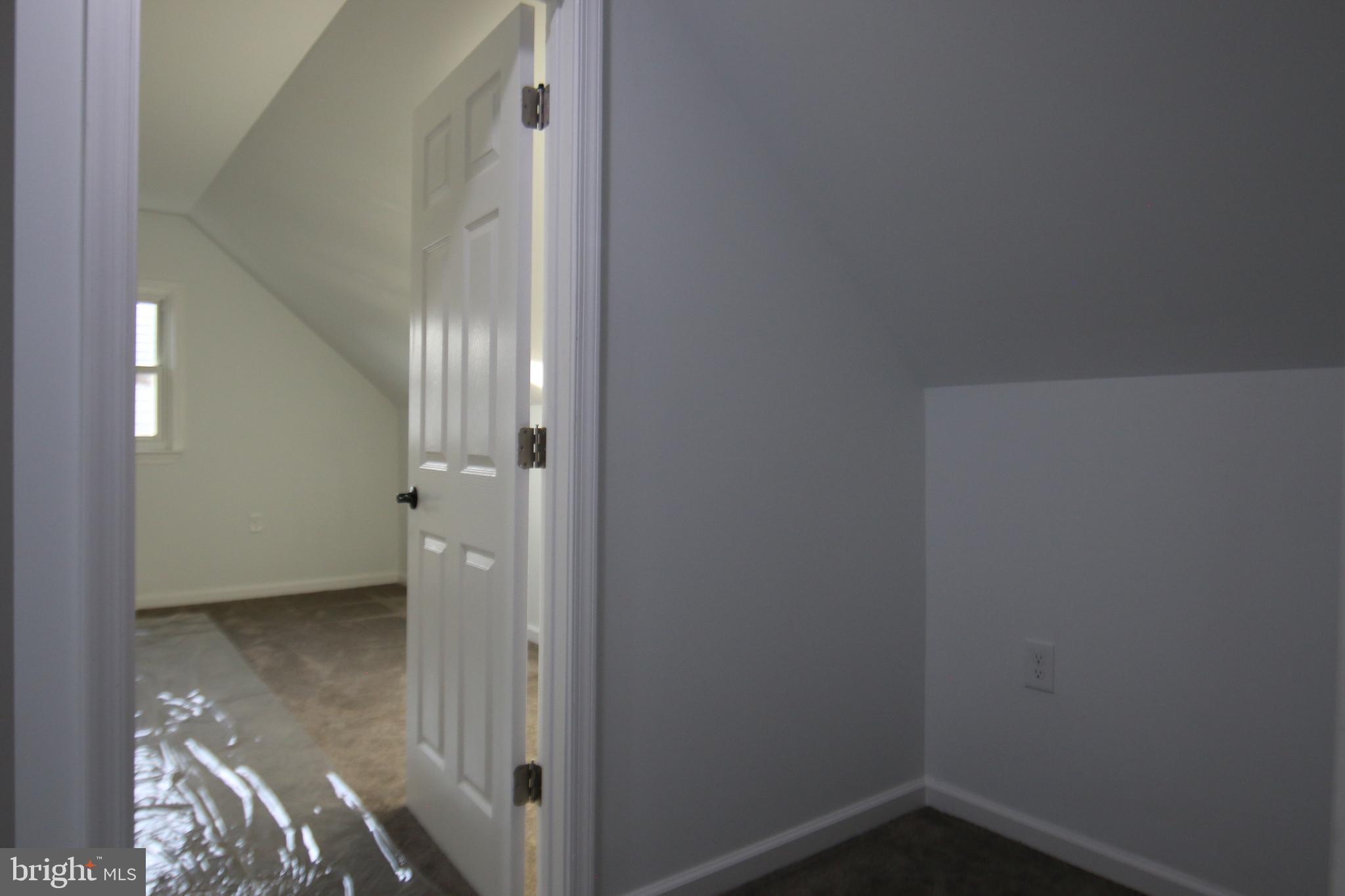 OAK HILLS - Residential