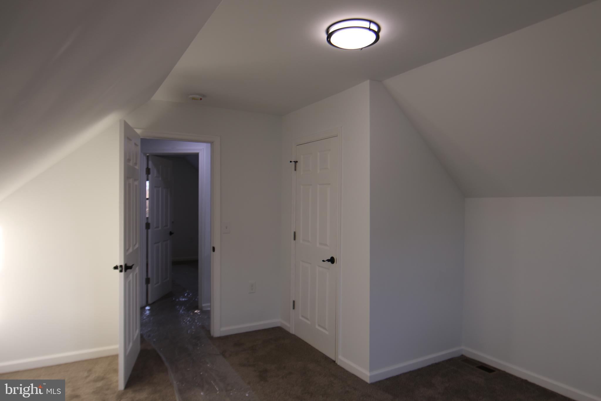 OAK HILLS - Residential