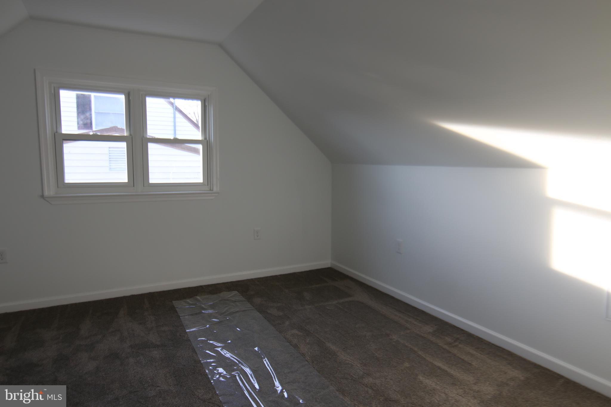 OAK HILLS - Residential