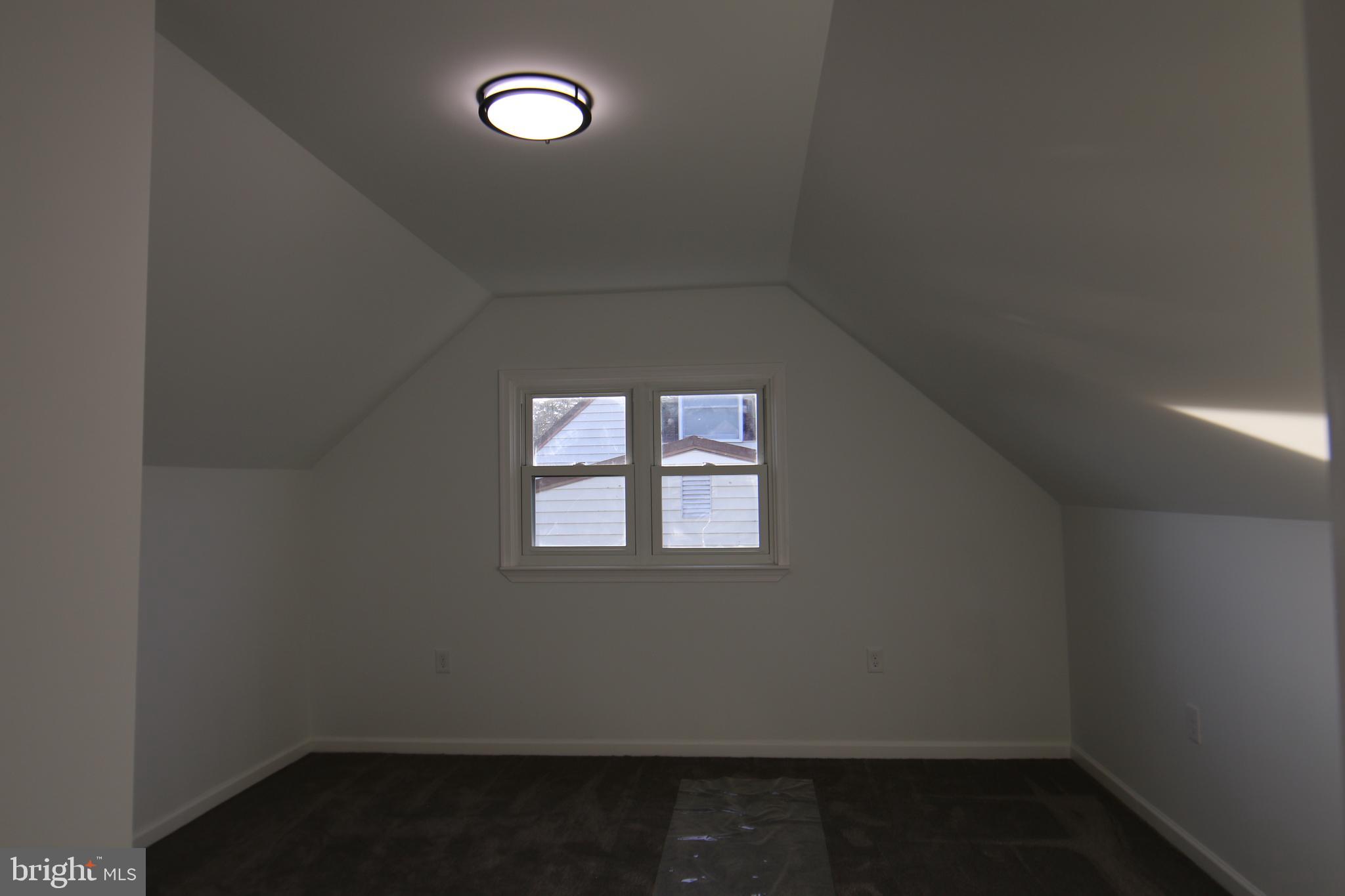 OAK HILLS - Residential