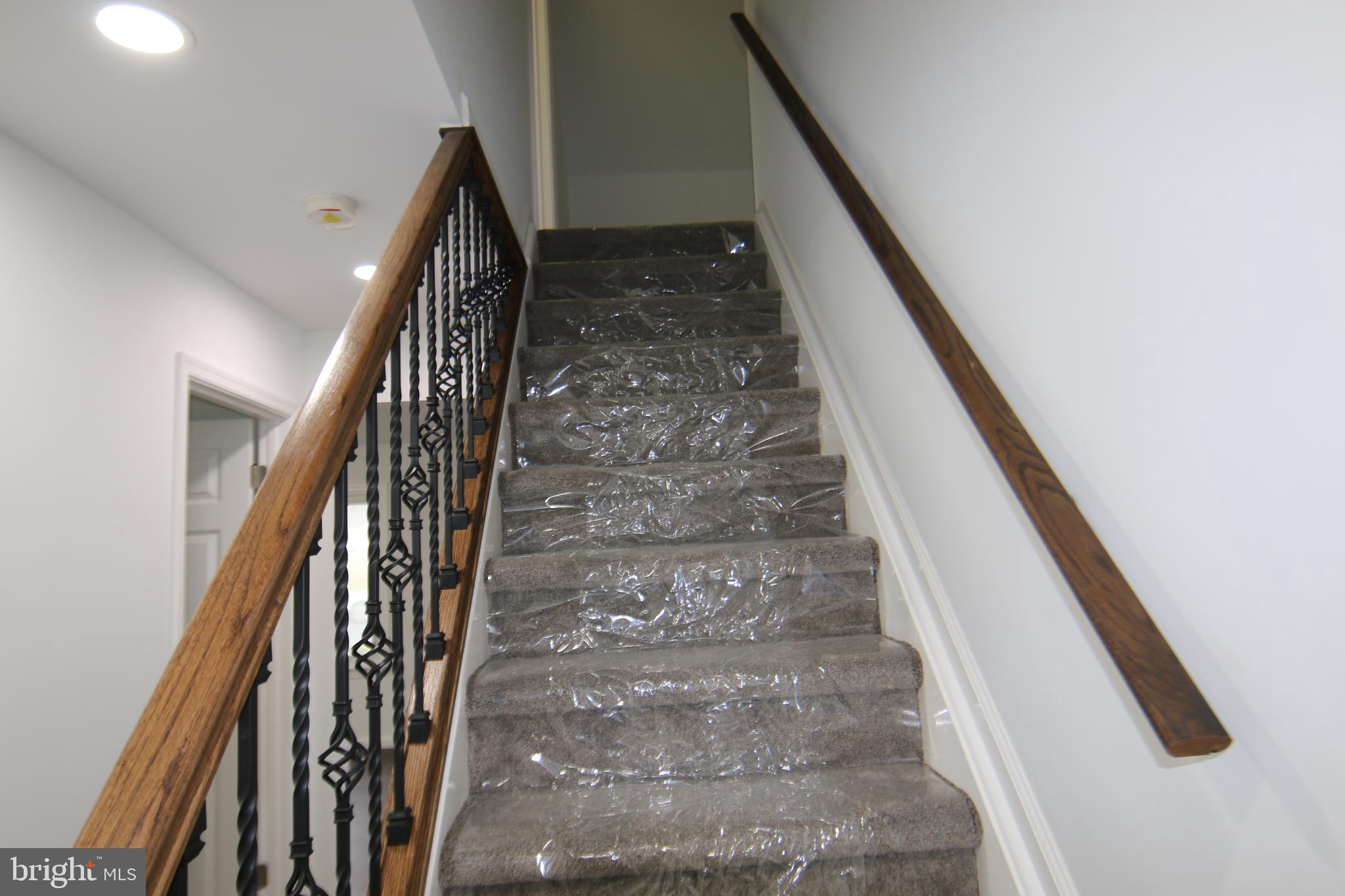 OAK HILLS - Residential