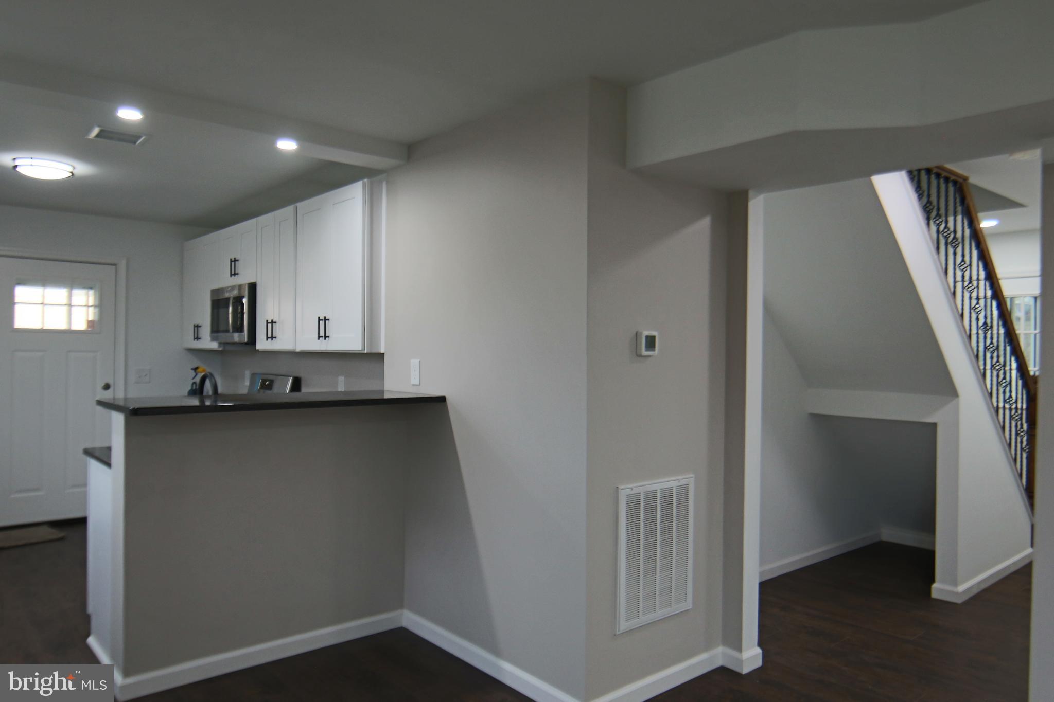 OAK HILLS - Residential