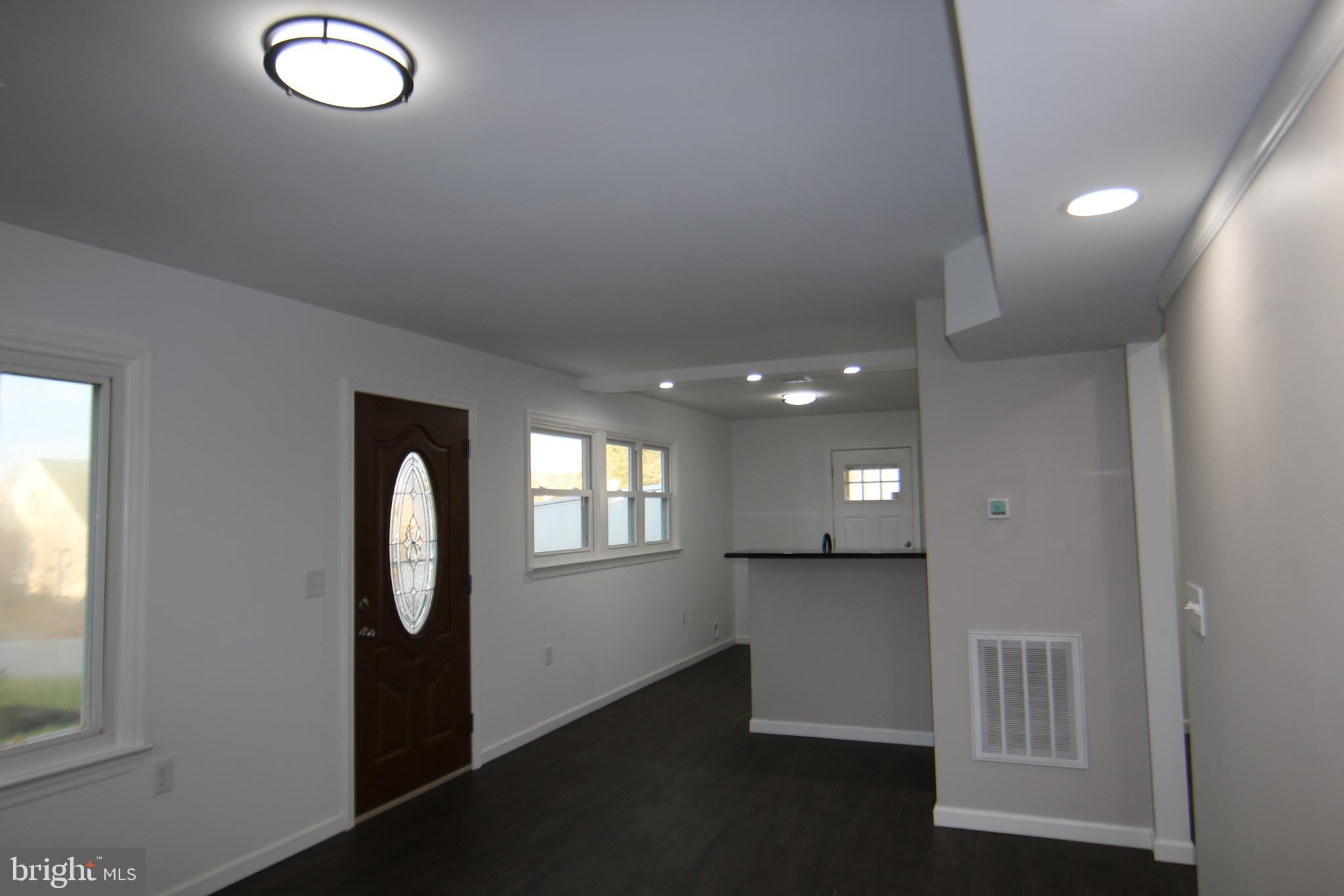 OAK HILLS - Residential