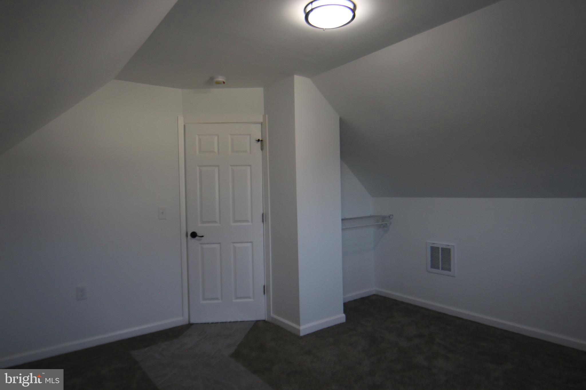 OAK HILLS - Residential