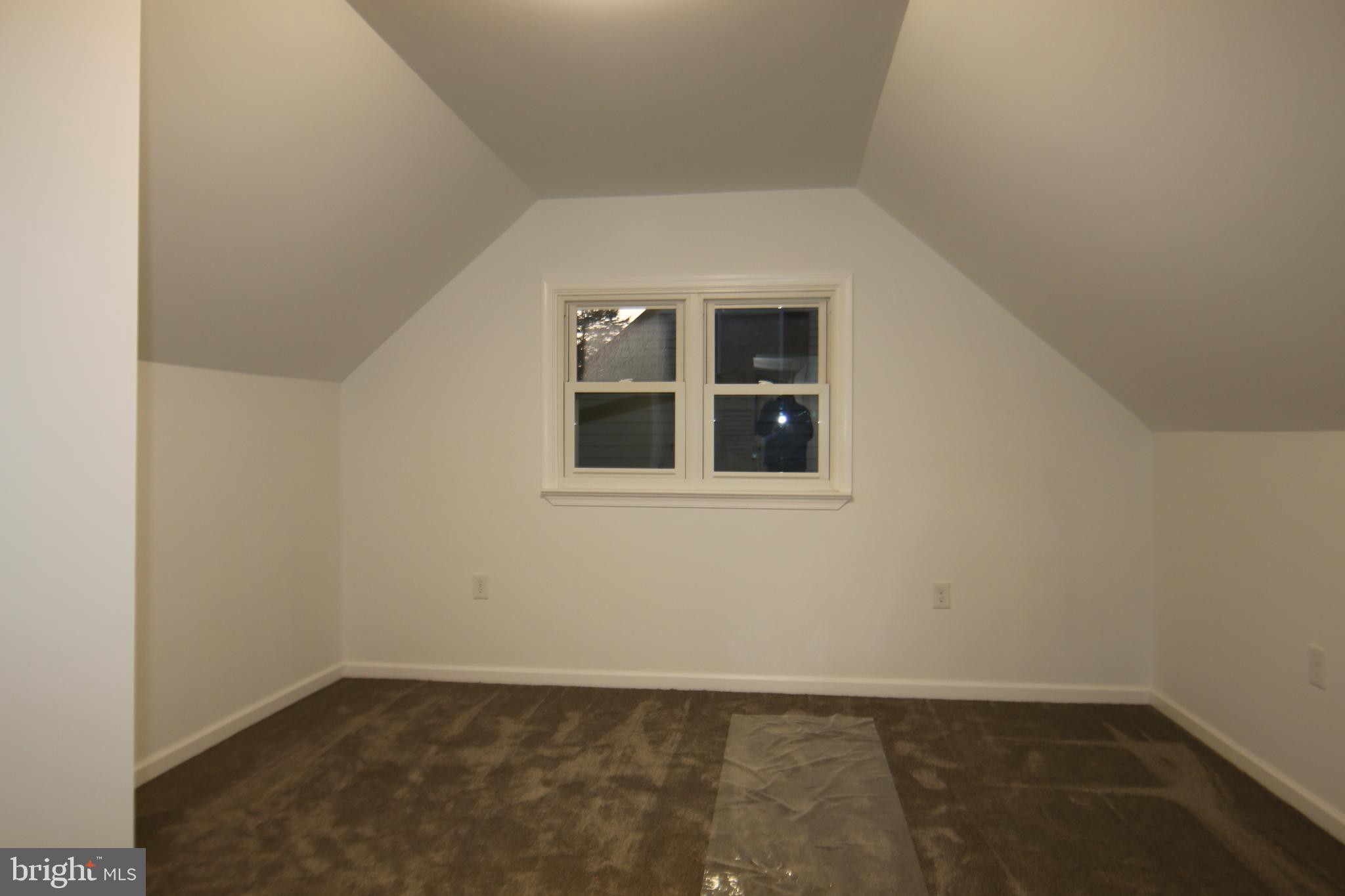 OAK HILLS - Residential