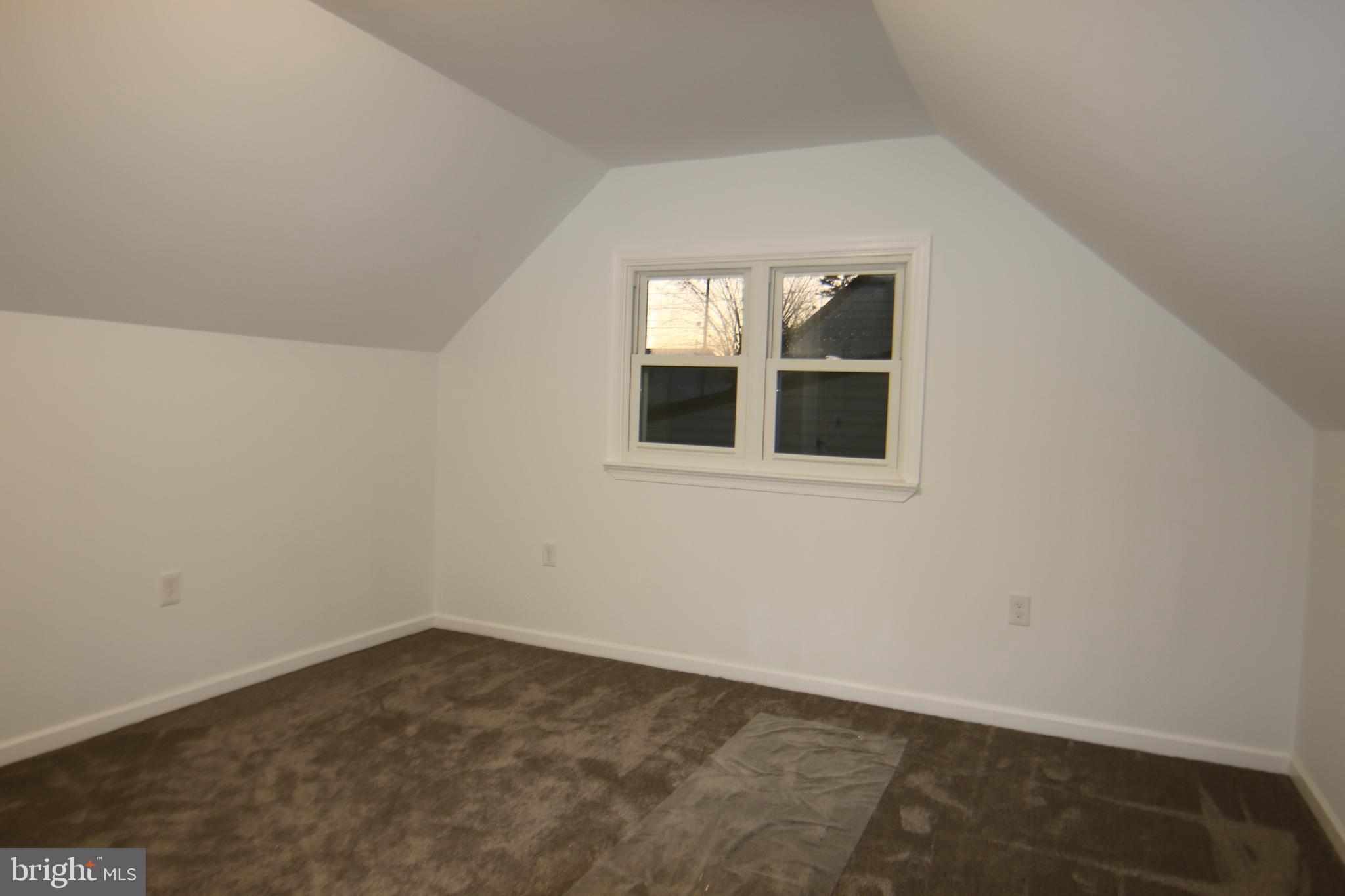 OAK HILLS - Residential