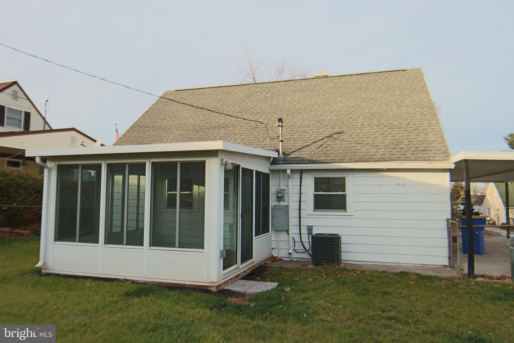 OAK HILLS - Residential