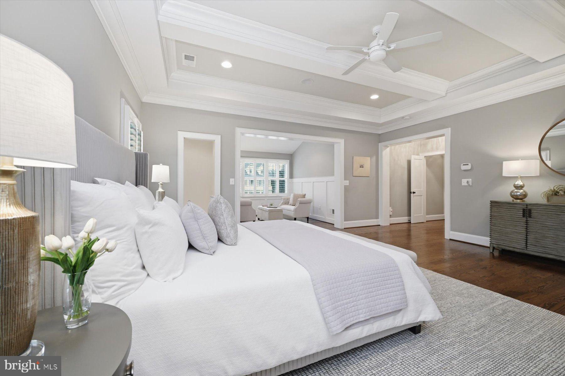 CRESCENT HILLS - Residential