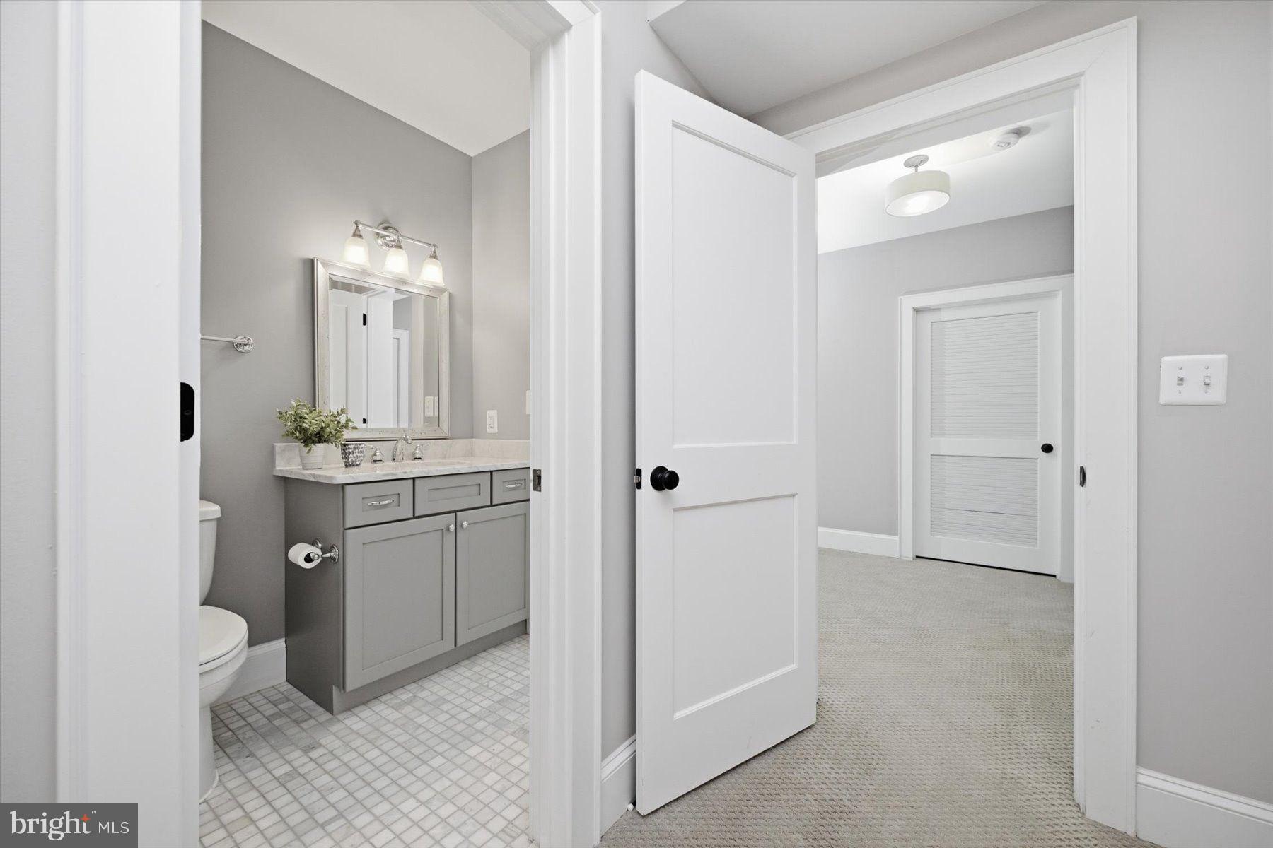 CRESCENT HILLS - Residential