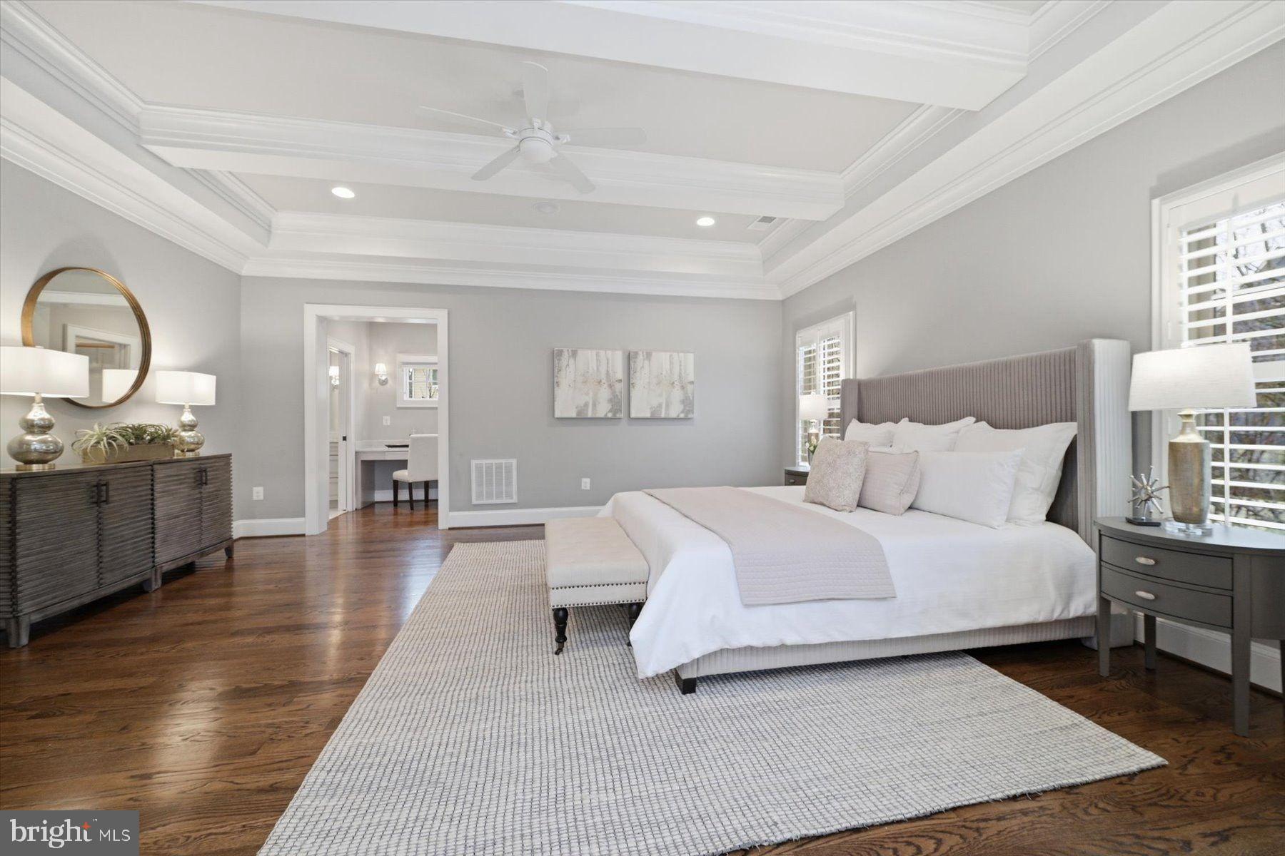 CRESCENT HILLS - Residential