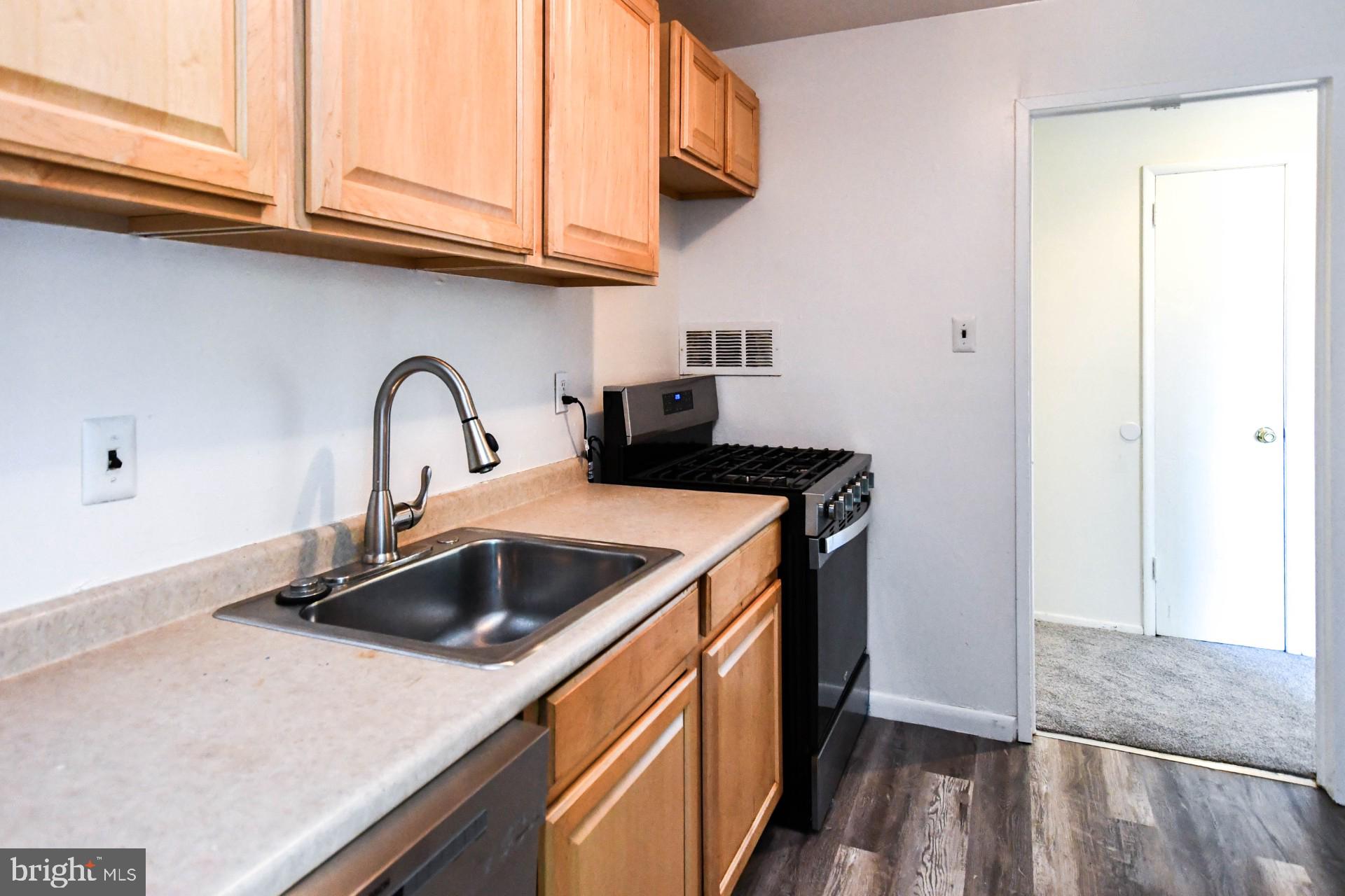 HOLLY HILL CONDOMINIUMS - Residential