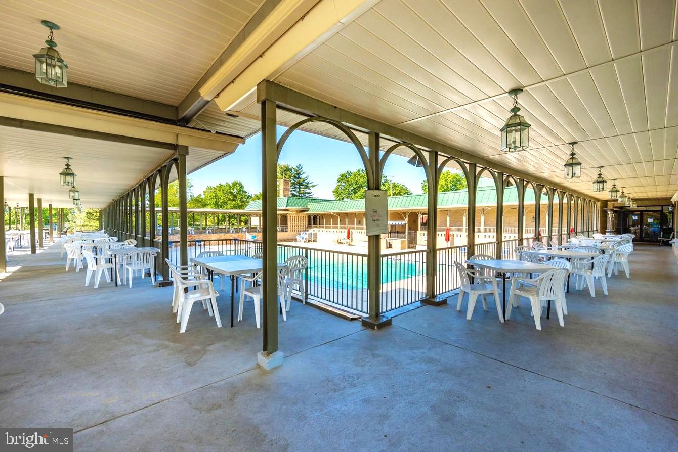 LEISURE WORLD - Residential