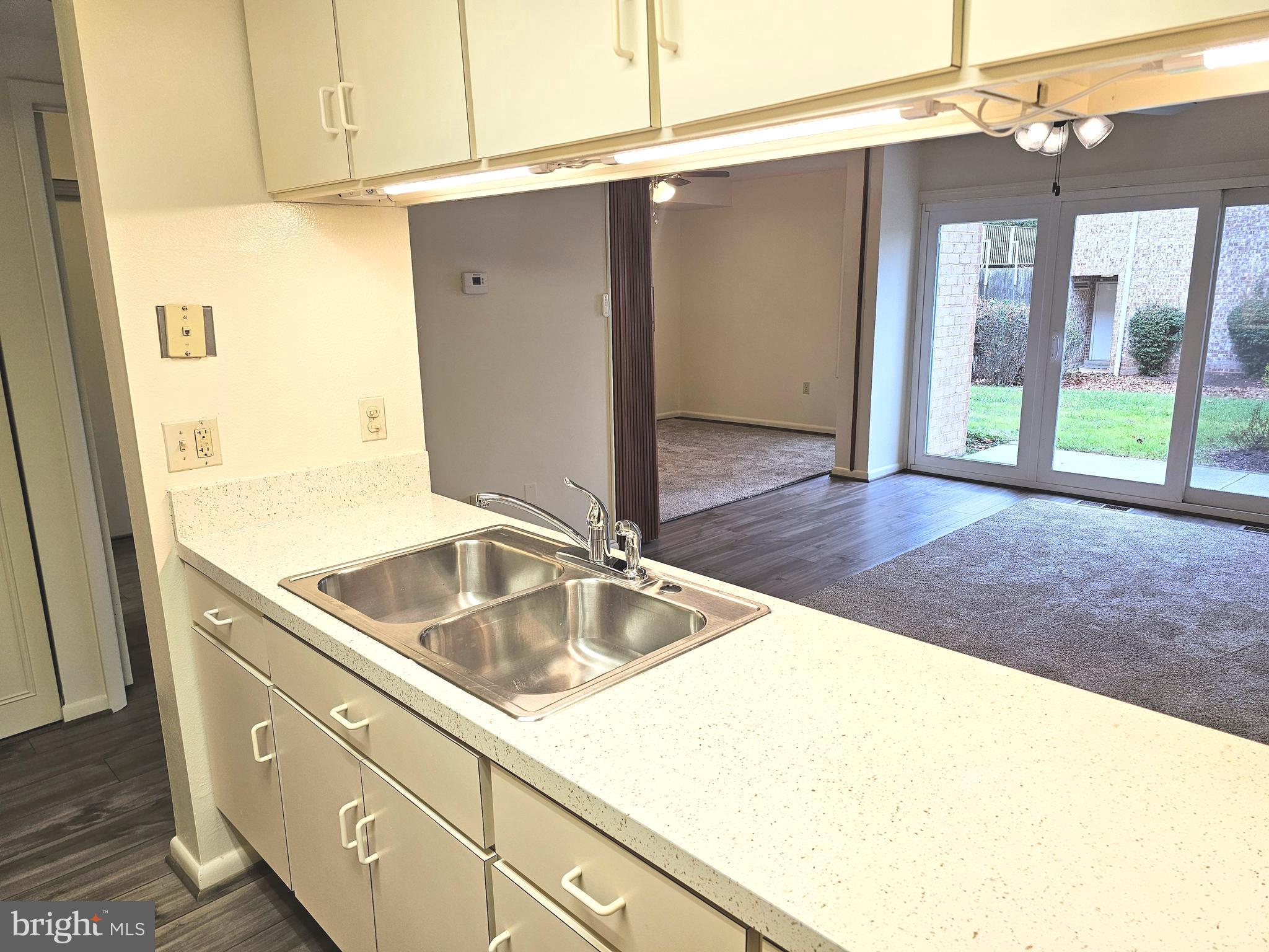 LEISURE WORLD - Residential