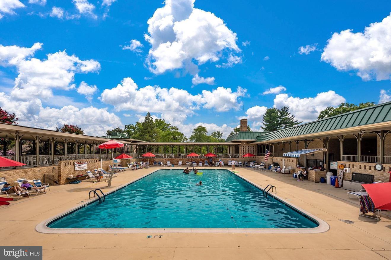 LEISURE WORLD - Residential