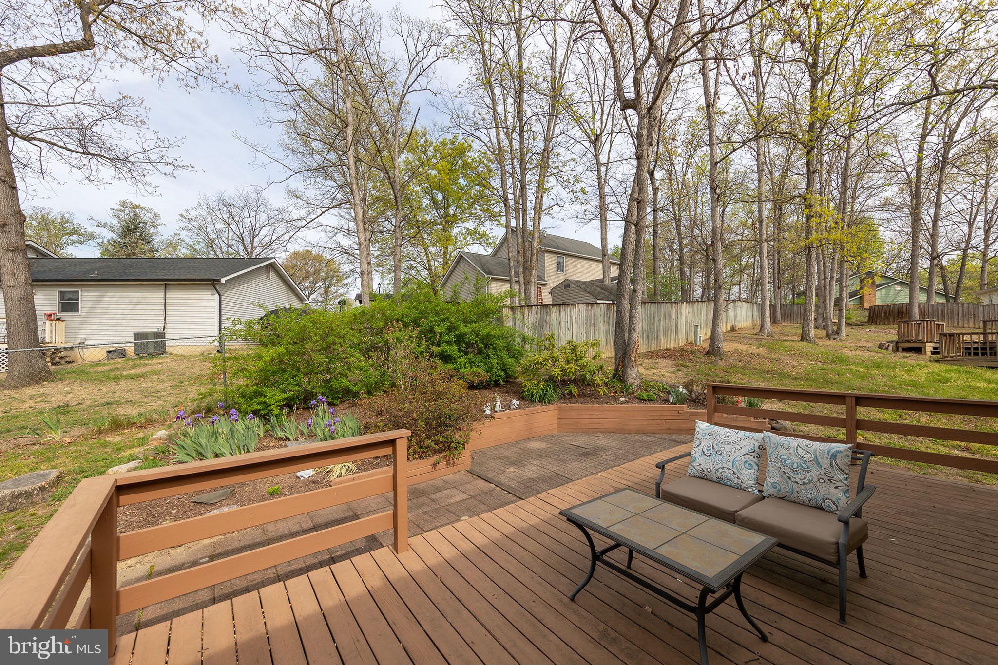 LAKEWOOD MANOR - Residential