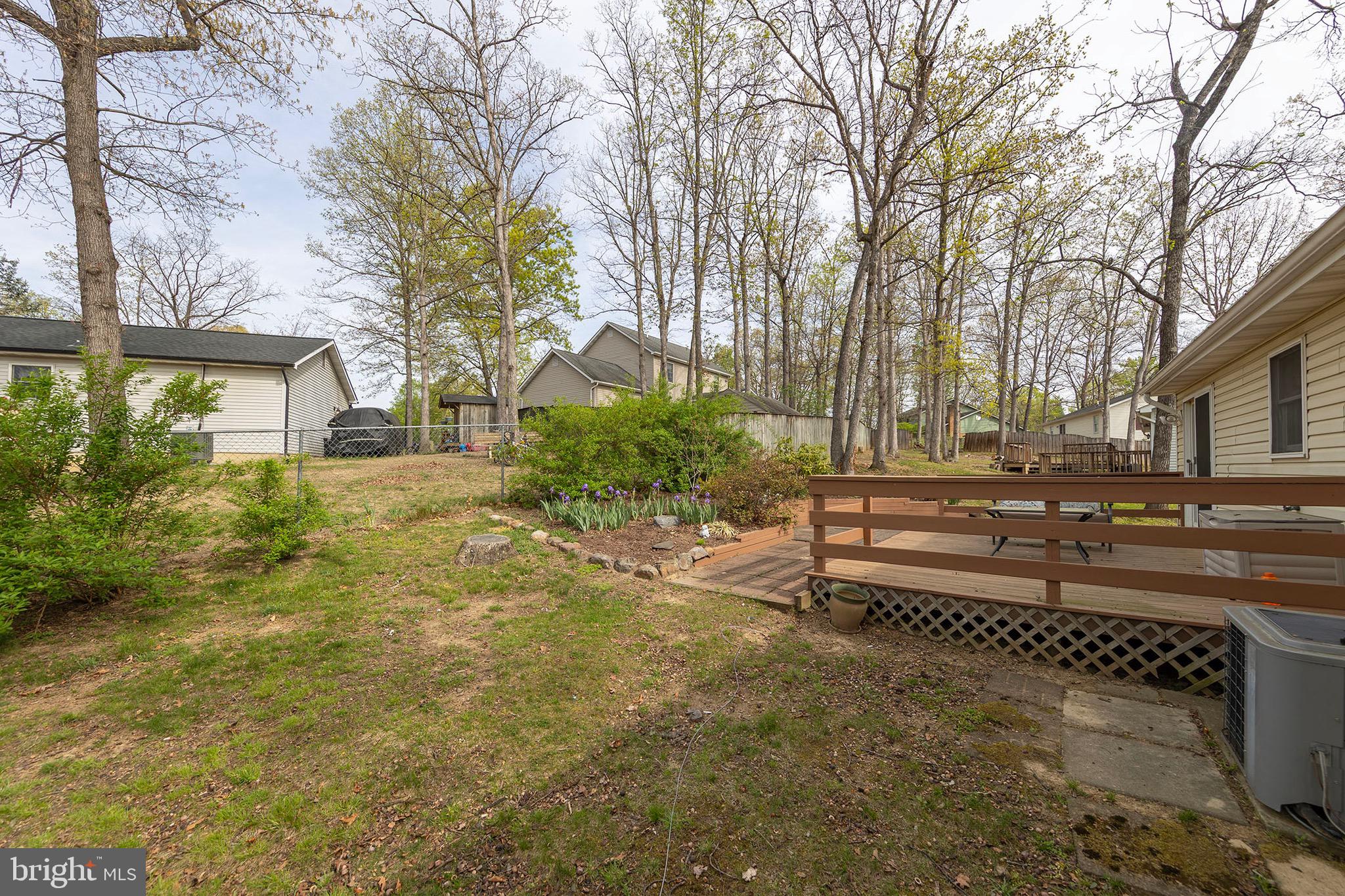 LAKEWOOD MANOR - Residential