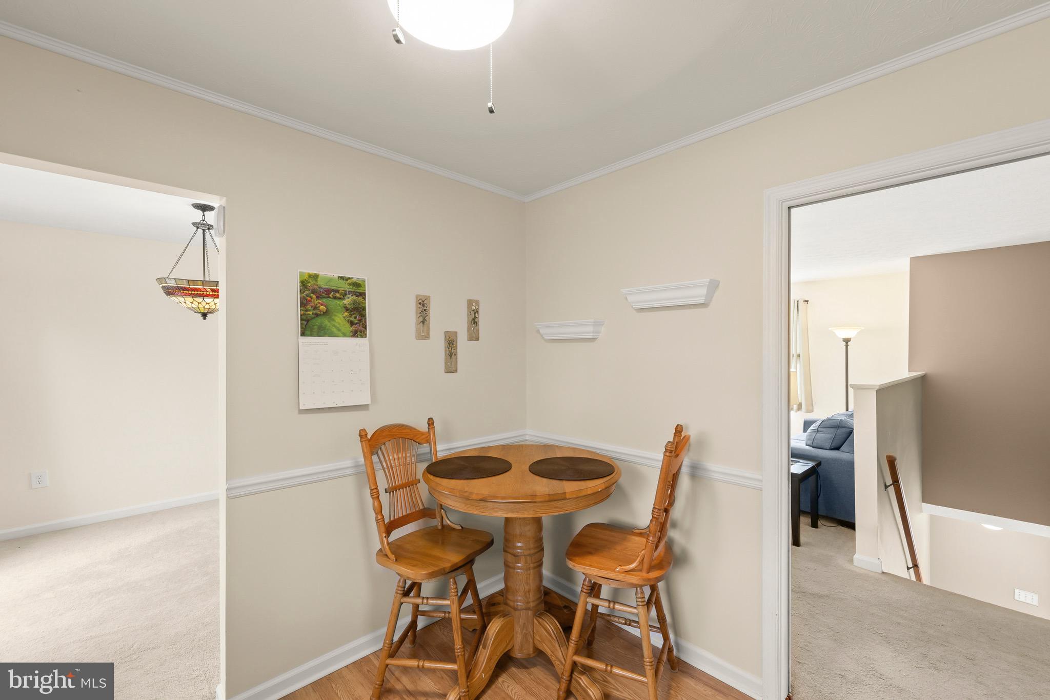 LAKEWOOD MANOR - Residential