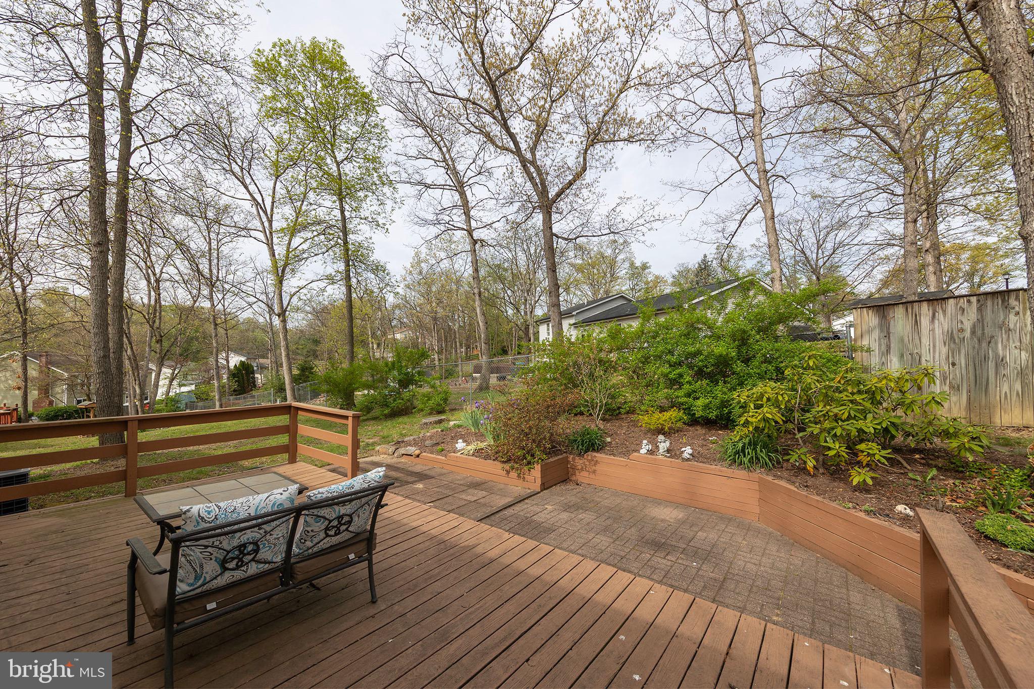 LAKEWOOD MANOR - Residential