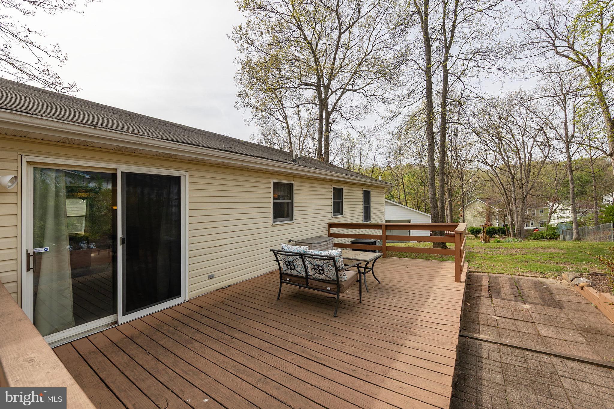 LAKEWOOD MANOR - Residential