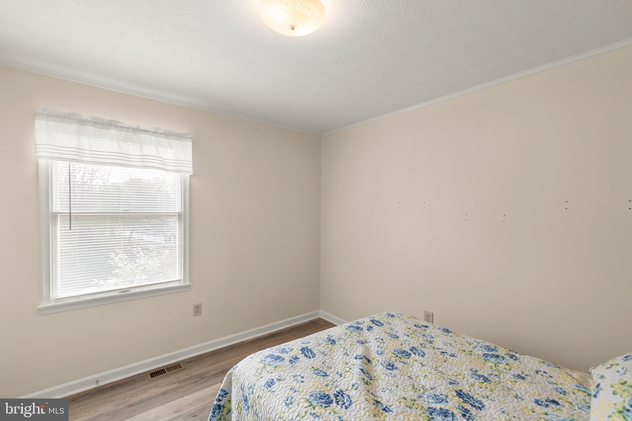 LAKEWOOD MANOR - Residential