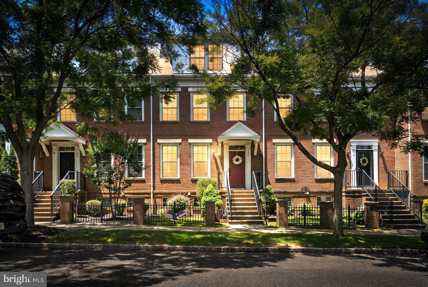 178 BURNET CRESCENT
