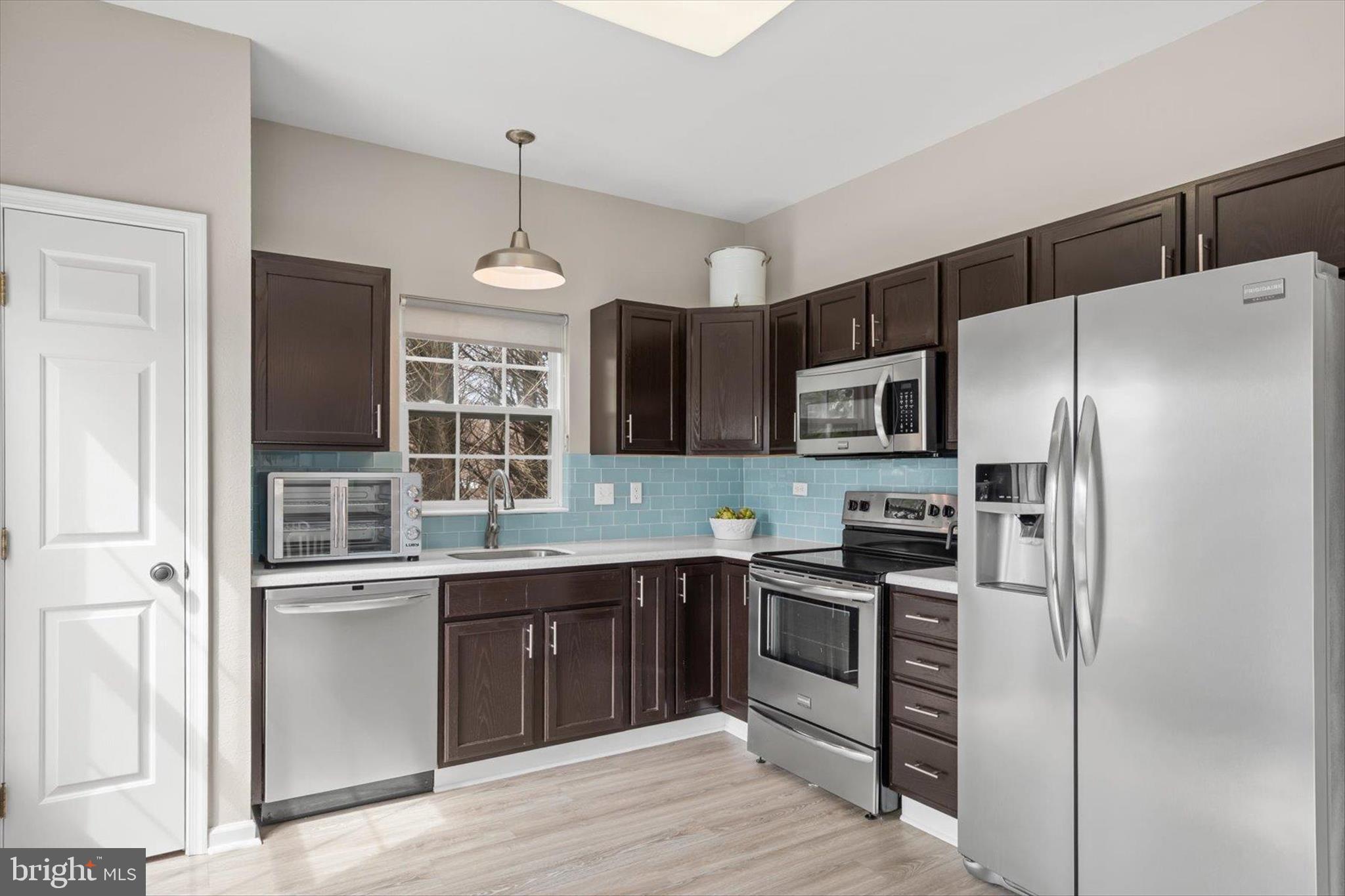 SOUTH HAMPTON - Residential