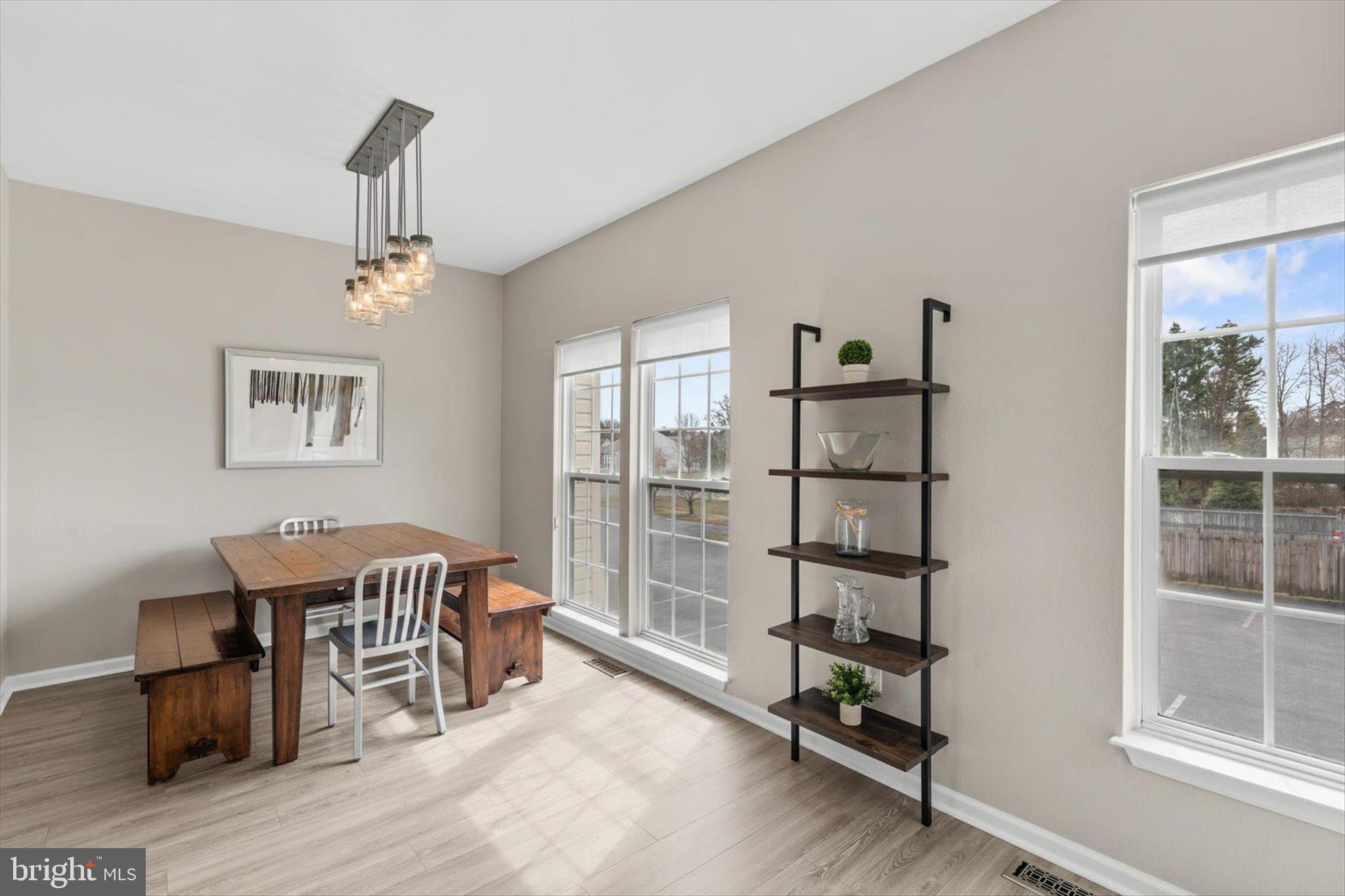 SOUTH HAMPTON - Residential