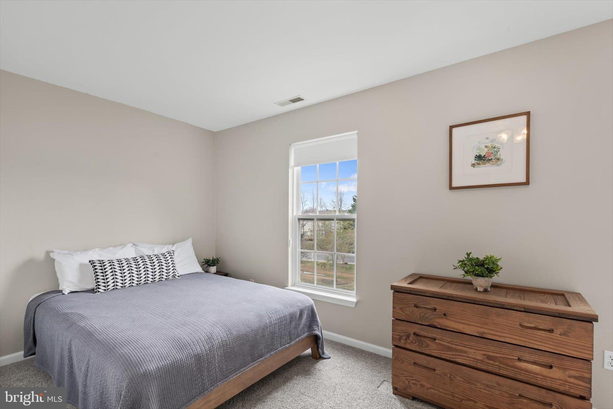 SOUTH HAMPTON - Residential