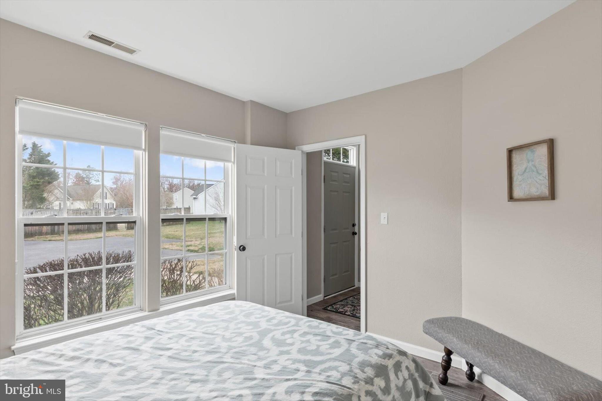 SOUTH HAMPTON - Residential